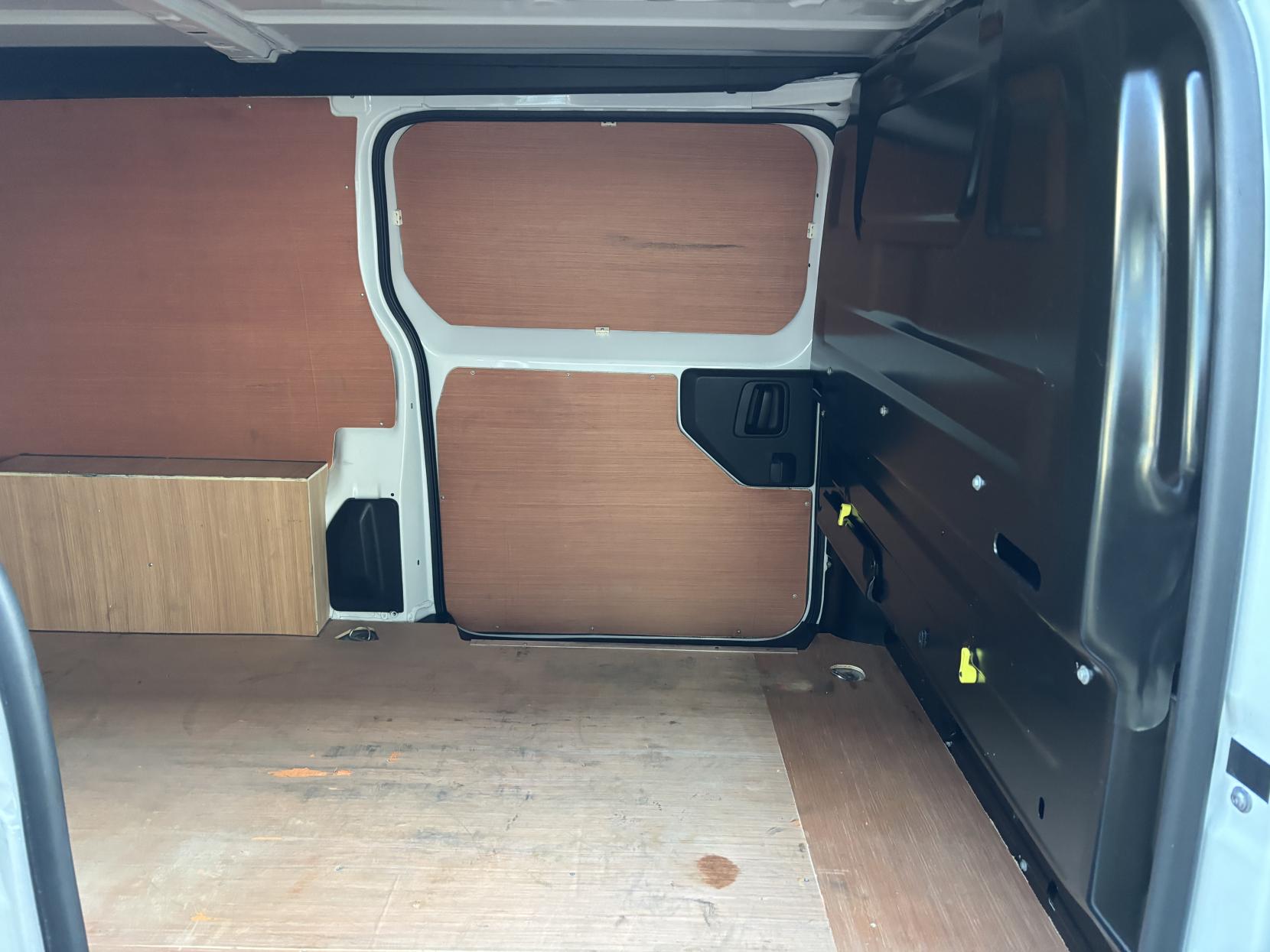 Peugeot Expert 2.0 BlueHDi 1400 Professional Premium Long Panel Van 6dr Diesel Manual LWB Euro 6 (s/s) (145 ps)