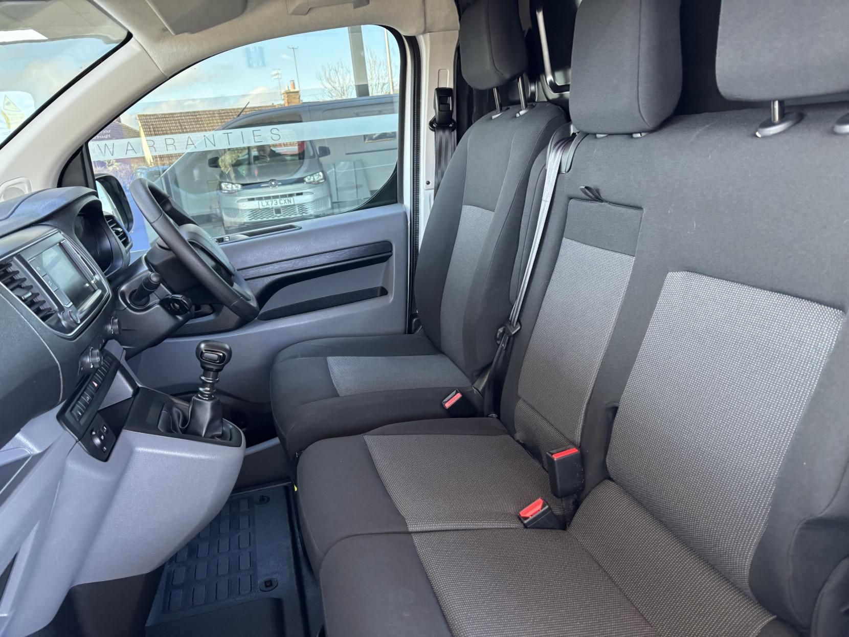 Peugeot Expert 2.0 BlueHDi 1400 Professional Premium Long Panel Van 6dr Diesel Manual LWB Euro 6 (s/s) (145 ps)