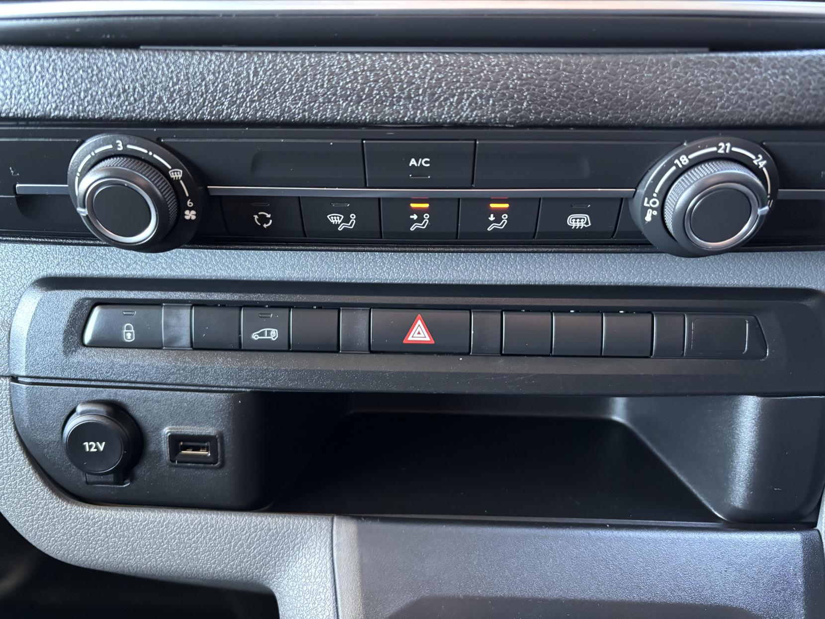 Peugeot Expert 2.0 BlueHDi 1400 Professional Premium Long Panel Van 6dr Diesel Manual LWB Euro 6 (s/s) (145 ps)