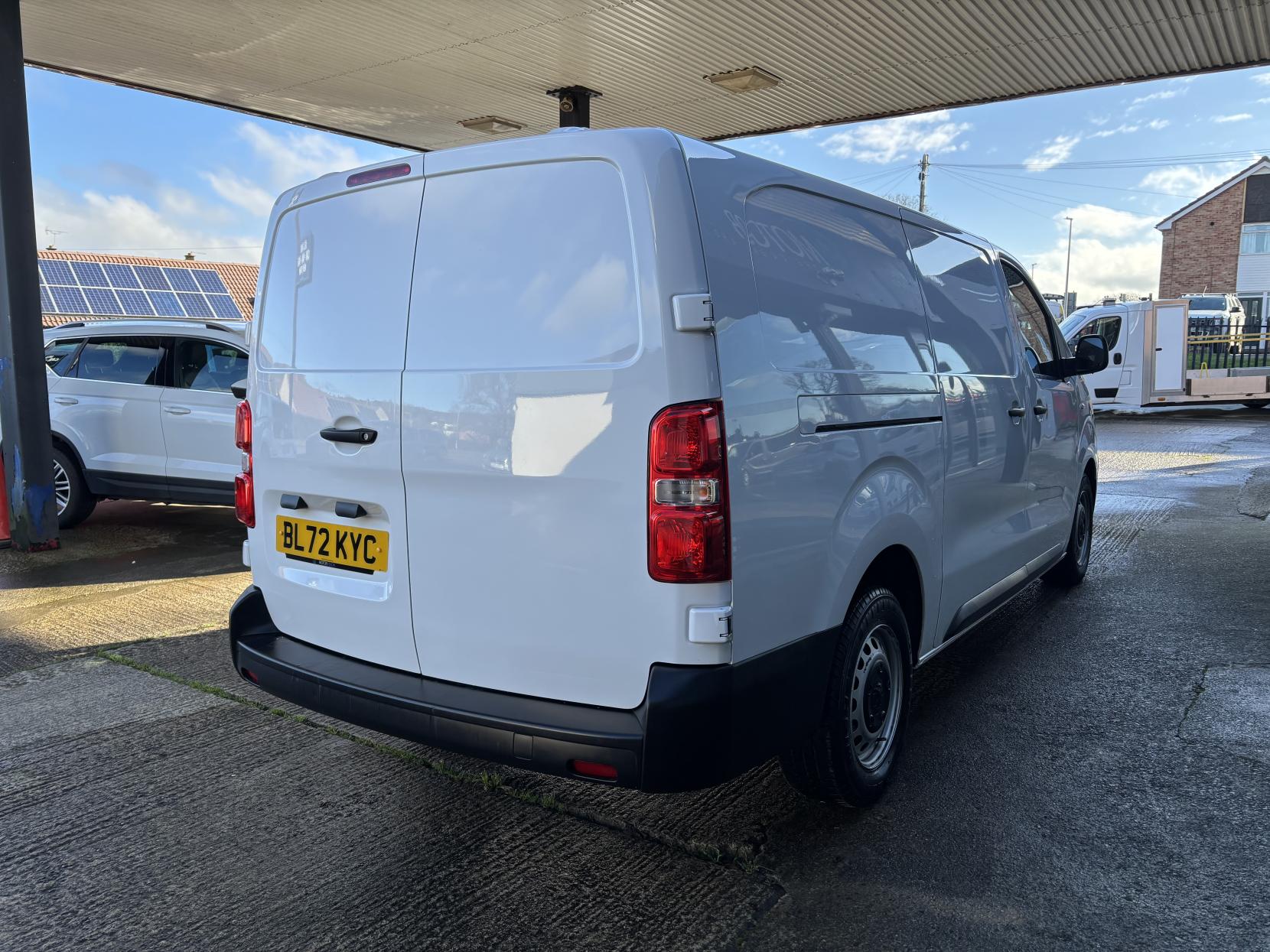 Peugeot Expert 2.0 BlueHDi 1400 Professional Premium Long Panel Van 6dr Diesel Manual LWB Euro 6 (s/s) (145 ps)