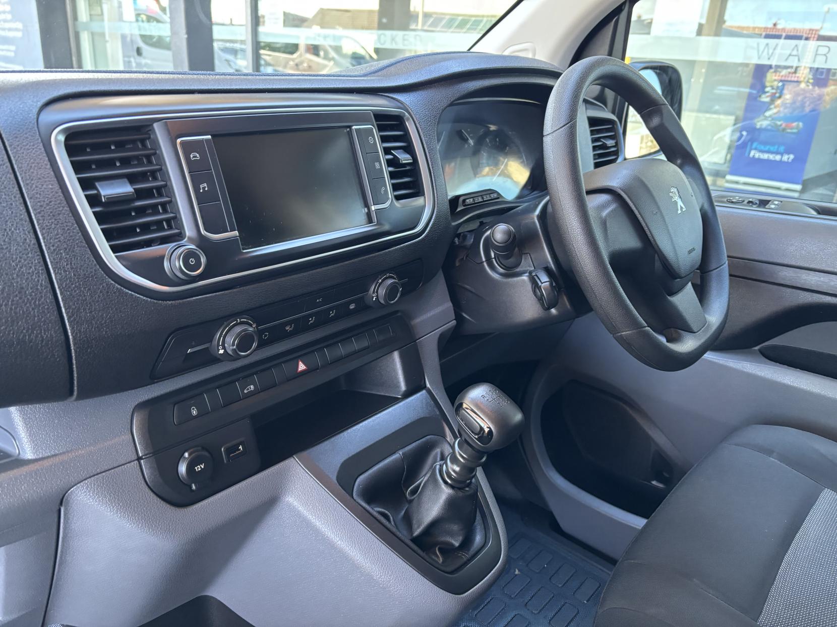 Peugeot Expert 2.0 BlueHDi 1400 Professional Premium Long Panel Van 6dr Diesel Manual LWB Euro 6 (s/s) (145 ps)