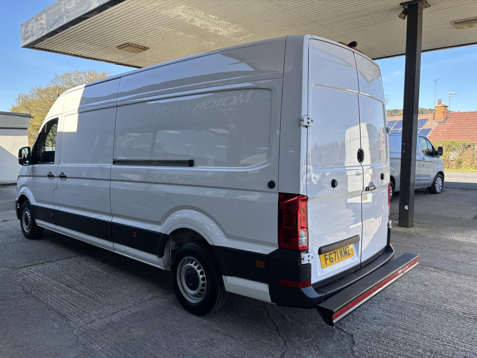 Volkswagen Crafter Refrigerated fridge 2.0 TDI CR35 Startline Panel Van 5dr Diesel Manual FWD LWB High Roof Euro 6 (s/s) (140 ps)