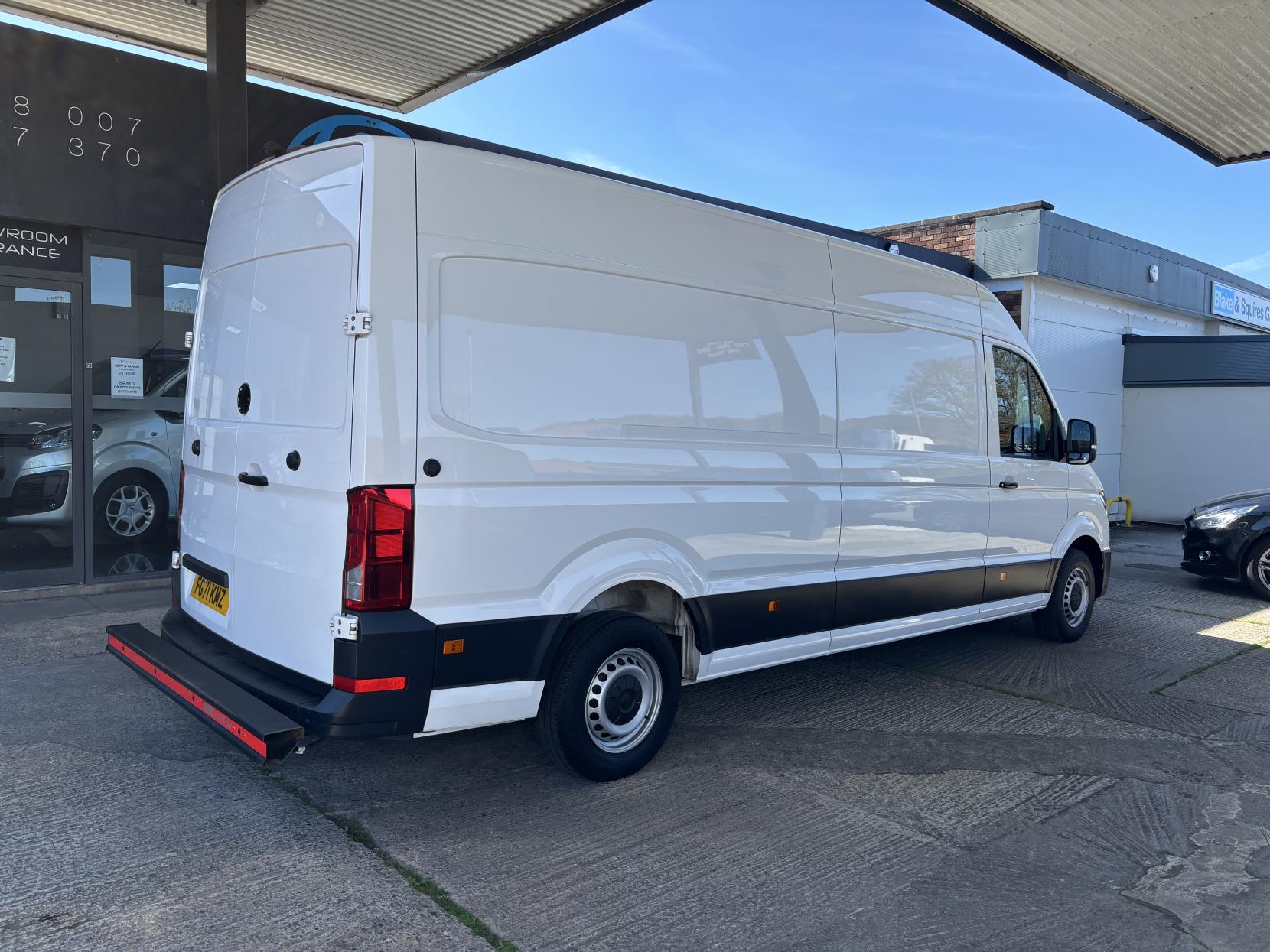Volkswagen Crafter Refrigerated fridge 2.0 TDI CR35 Startline Panel Van 5dr Diesel Manual FWD LWB High Roof Euro 6 (s/s) (140 ps)
