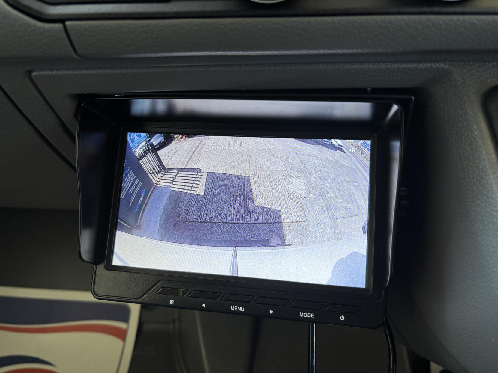 Volkswagen Crafter Refrigerated fridge 2.0 TDI CR35 Startline Panel Van 5dr Diesel Manual FWD LWB High Roof Euro 6 (s/s) (140 ps)