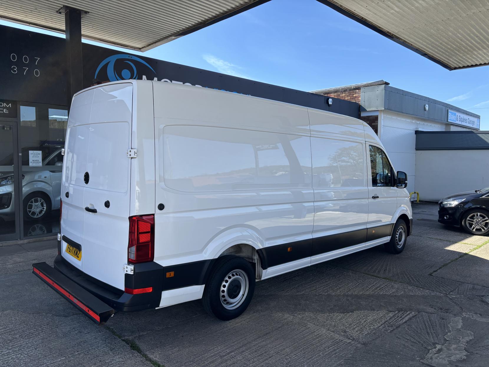 Volkswagen Crafter Refrigerated fridge 2.0 TDI CR35 Startline Panel Van 5dr Diesel Manual FWD LWB High Roof Euro 6 (s/s) (140 ps)