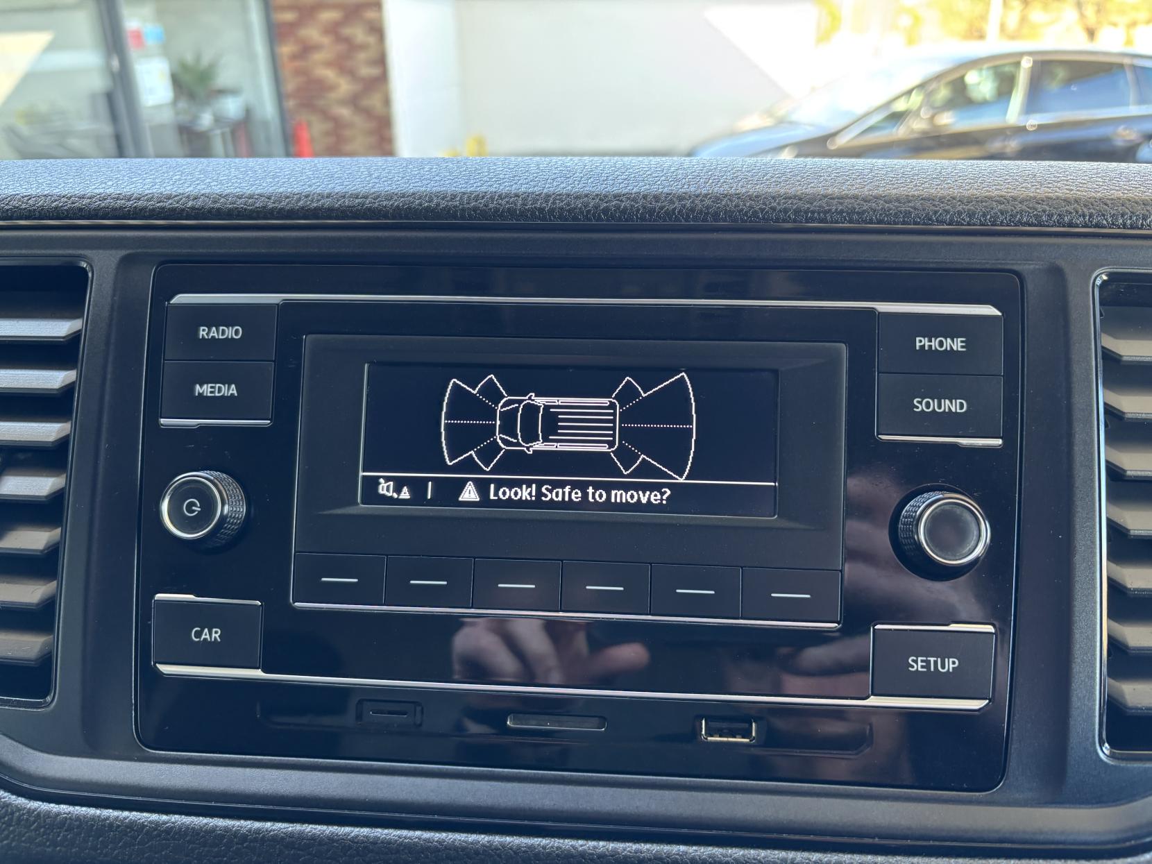 Volkswagen Crafter Refrigerated fridge 2.0 TDI CR35 Startline Panel Van 5dr Diesel Manual FWD LWB High Roof Euro 6 (s/s) (140 ps)