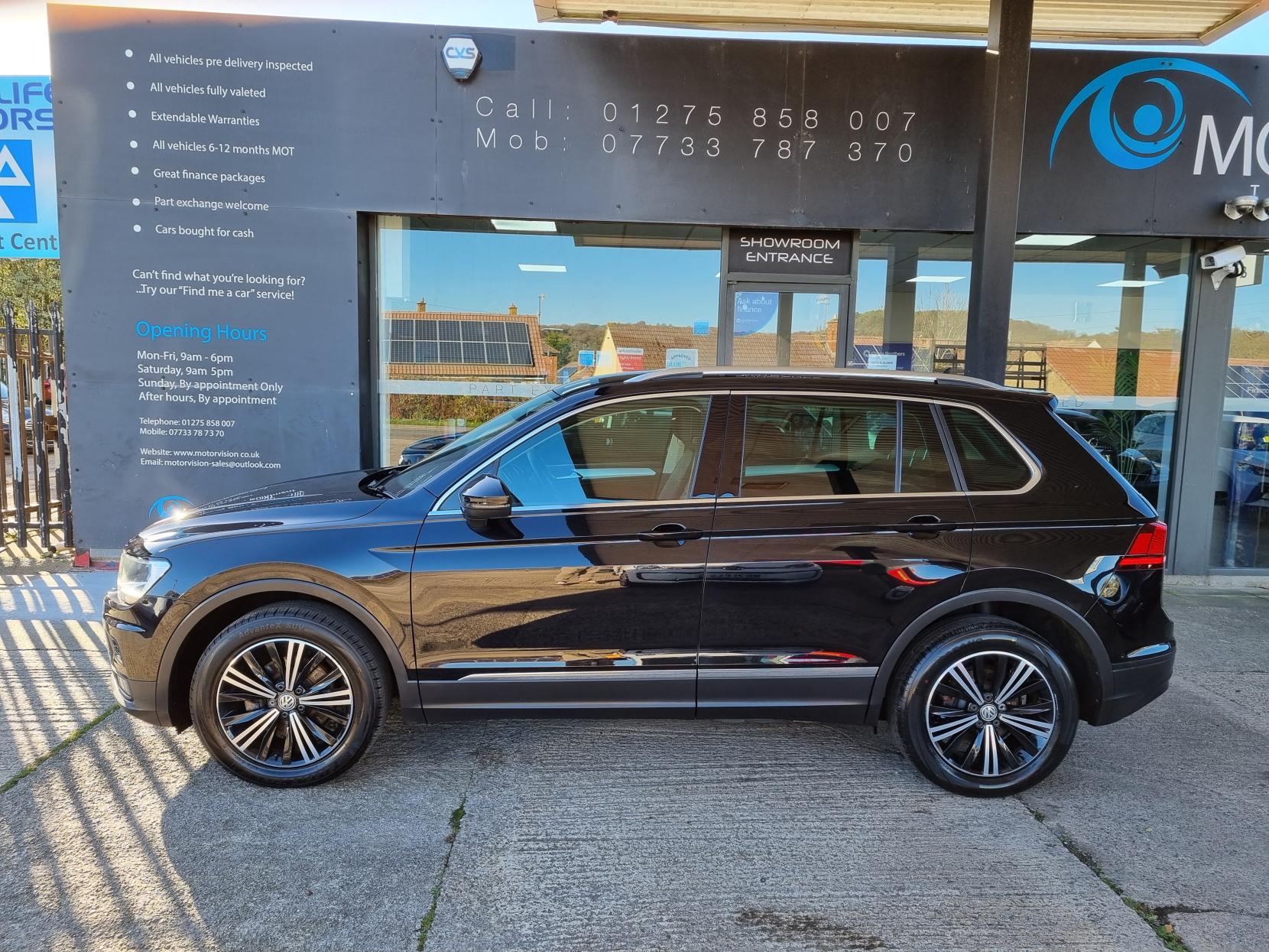 Volkswagen Tiguan 2.0 TDI SE Navigation SUV 5dr Diesel Manual 4Motion Euro 6 (s/s) (150 ps)