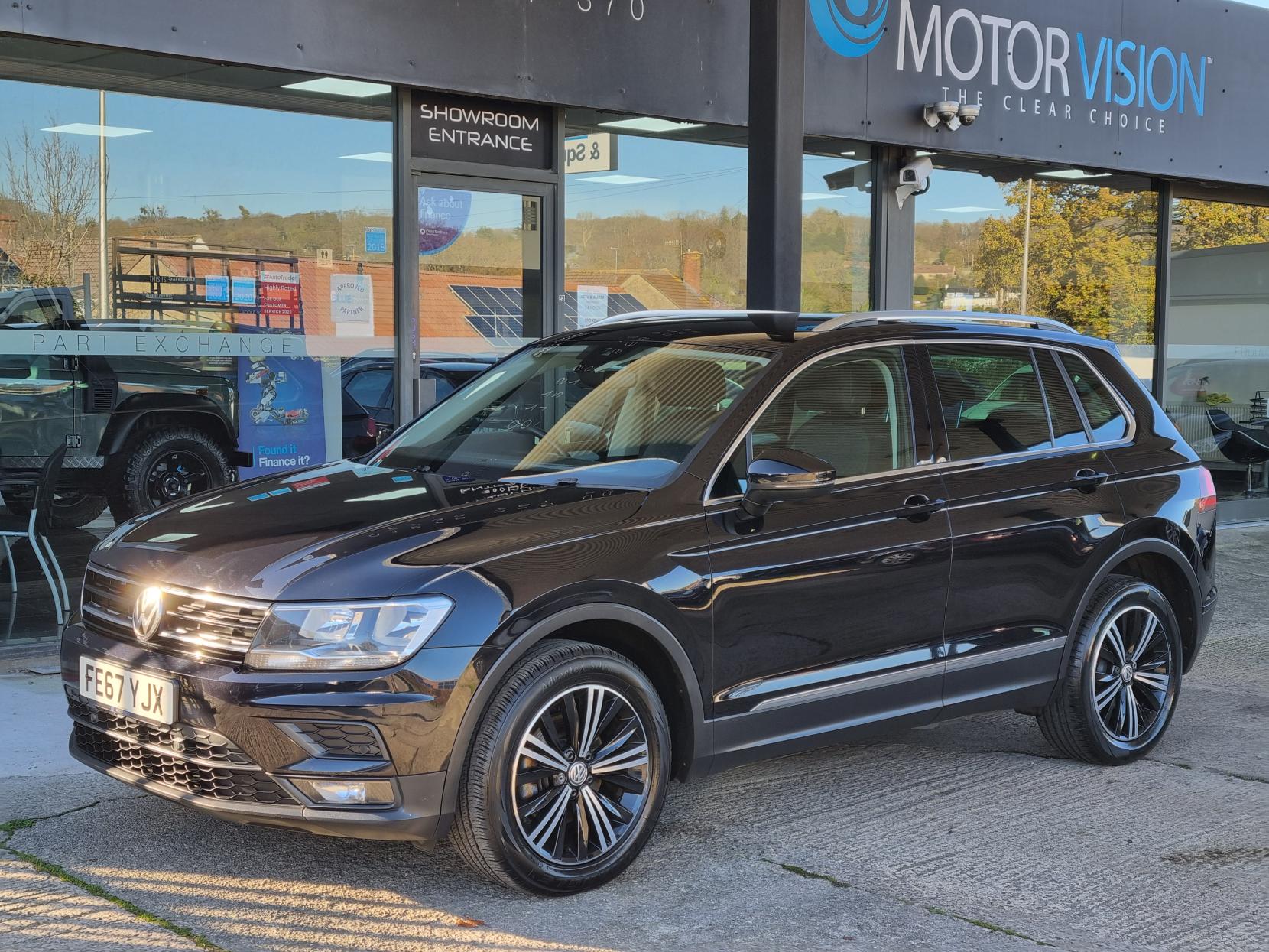 Volkswagen Tiguan 2.0 TDI SE Navigation SUV 5dr Diesel Manual 4Motion Euro 6 (s/s) (150 ps)