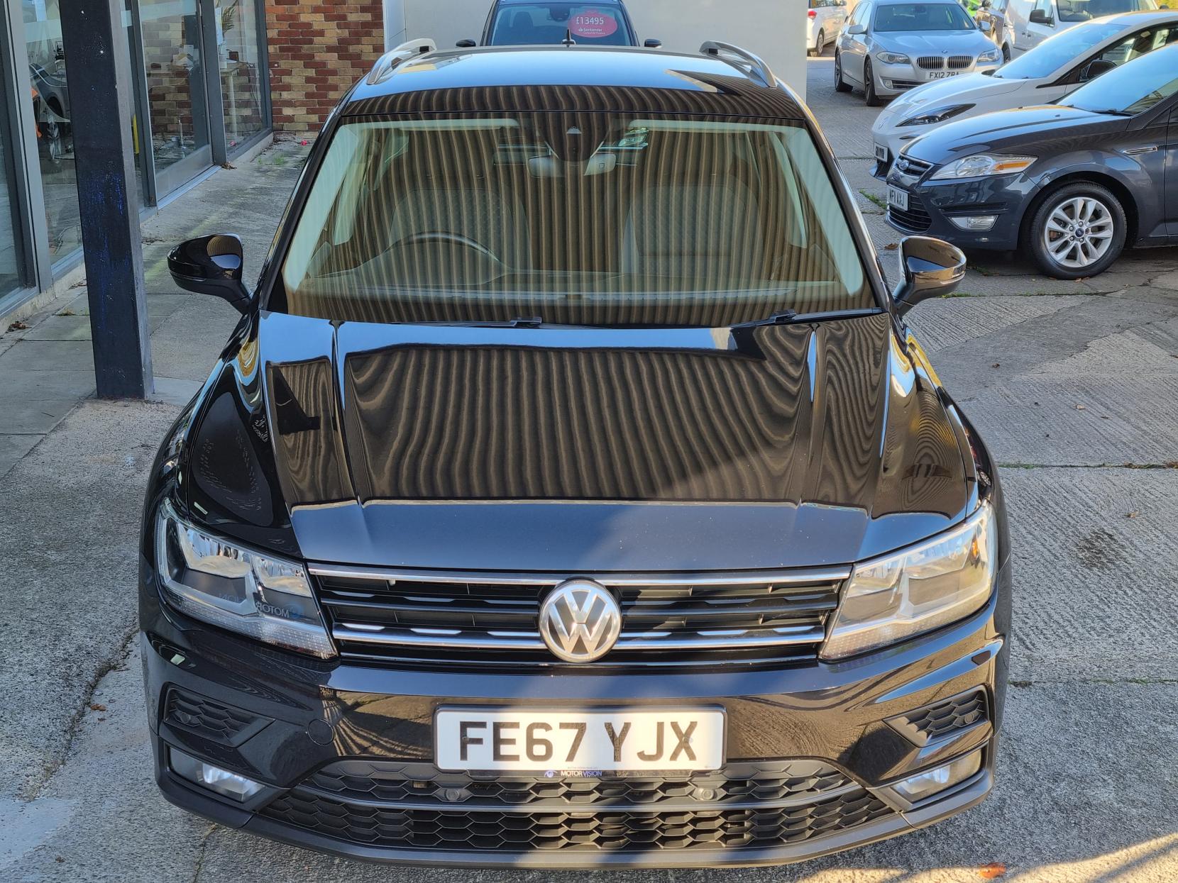 Volkswagen Tiguan 2.0 TDI SE Navigation SUV 5dr Diesel Manual 4Motion Euro 6 (s/s) (150 ps)