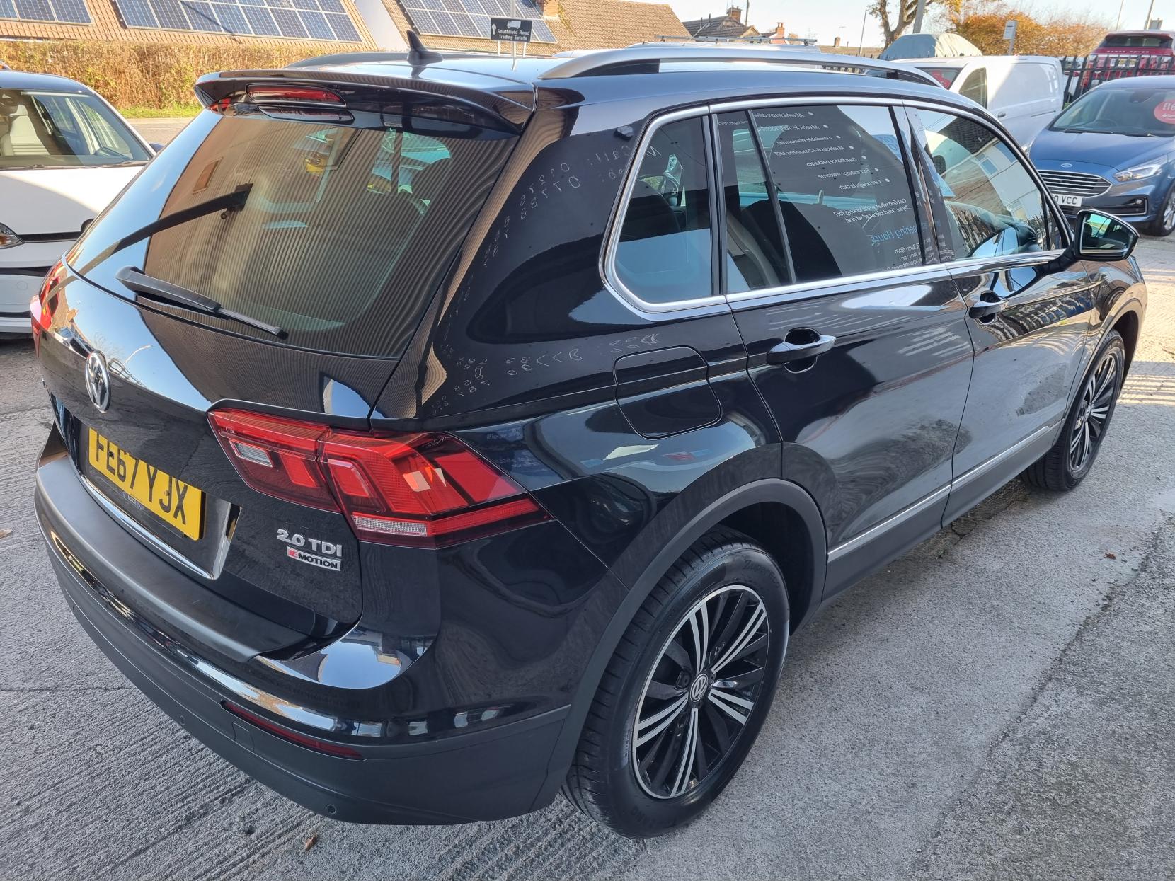 Volkswagen Tiguan 2.0 TDI SE Navigation SUV 5dr Diesel Manual 4Motion Euro 6 (s/s) (150 ps)