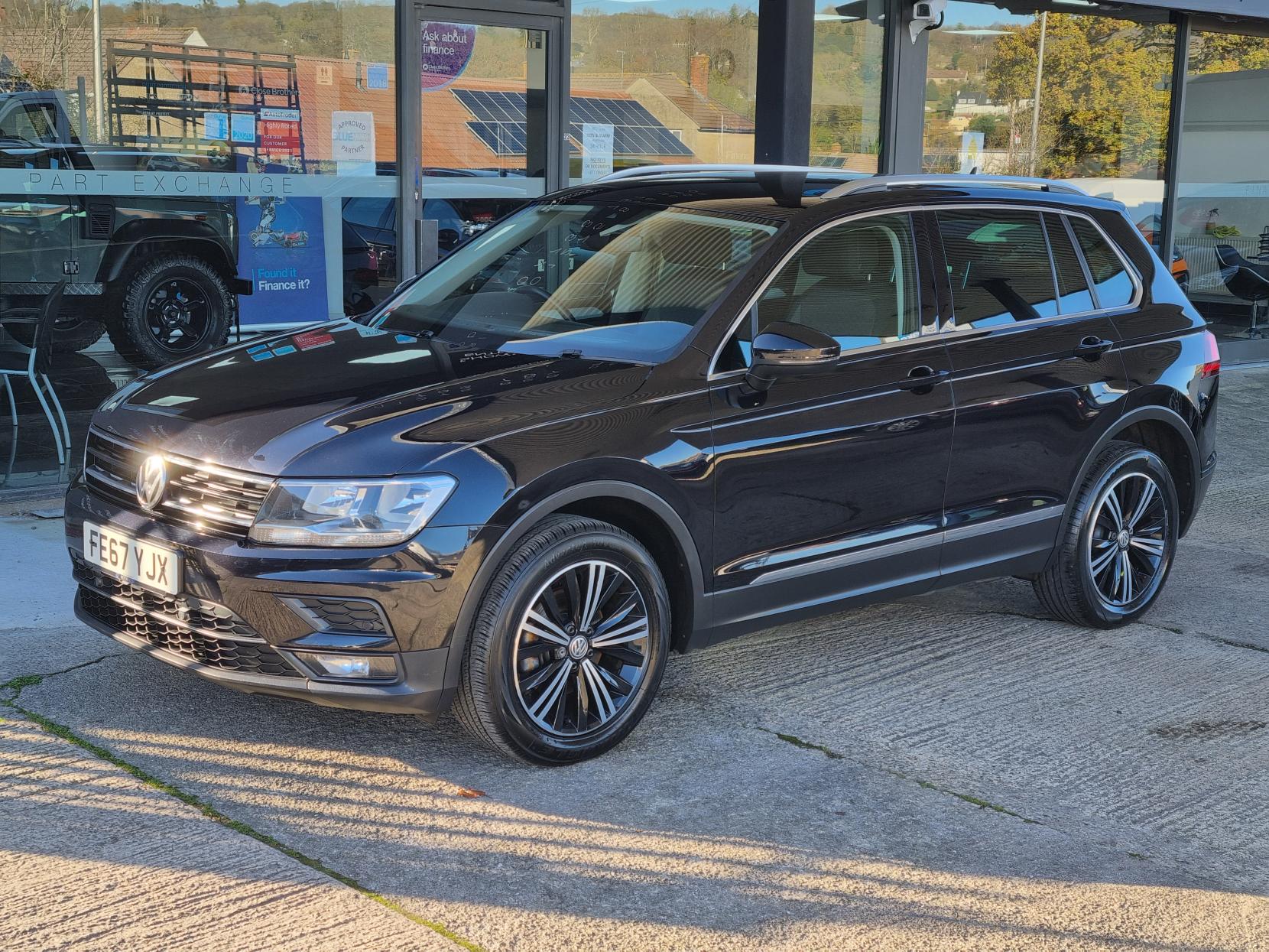 Volkswagen Tiguan 2.0 TDI SE Navigation SUV 5dr Diesel Manual 4Motion Euro 6 (s/s) (150 ps)