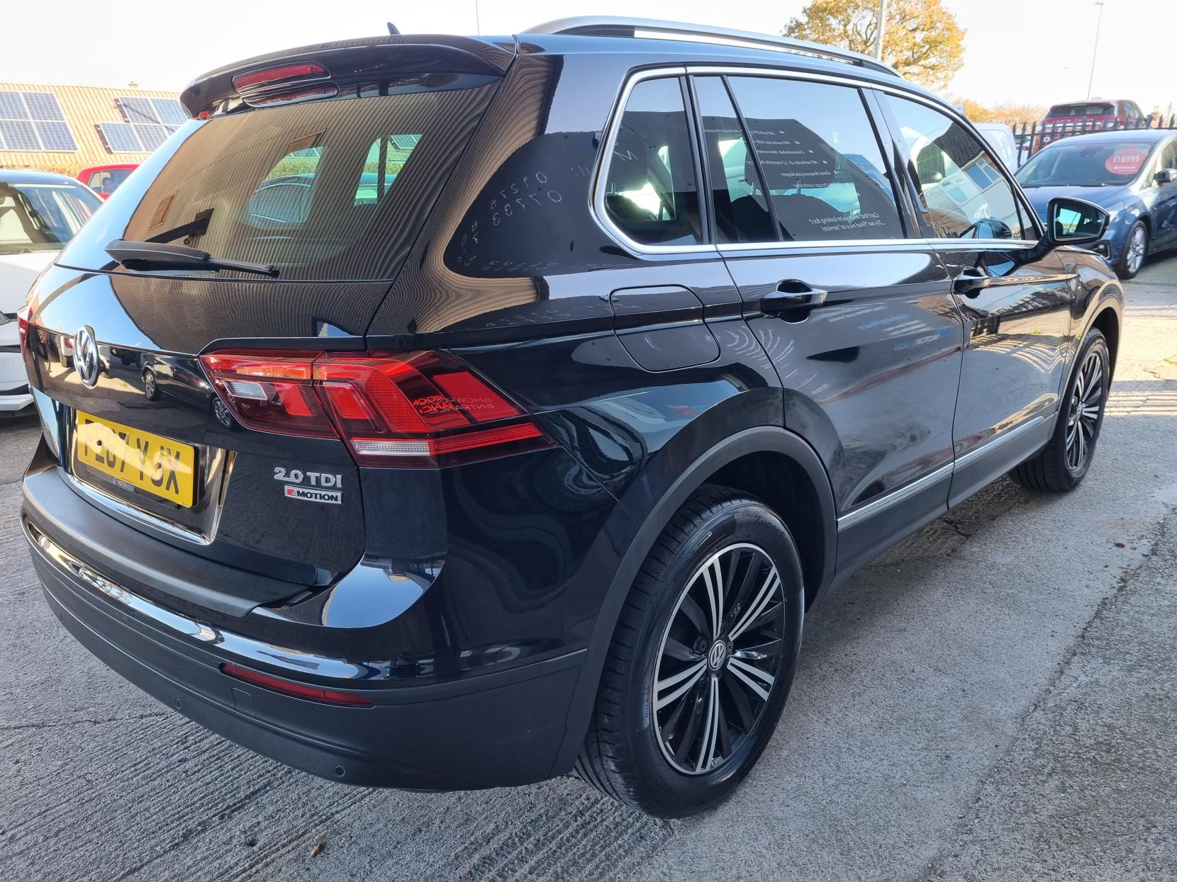 Volkswagen Tiguan 2.0 TDI SE Navigation SUV 5dr Diesel Manual 4Motion Euro 6 (s/s) (150 ps)