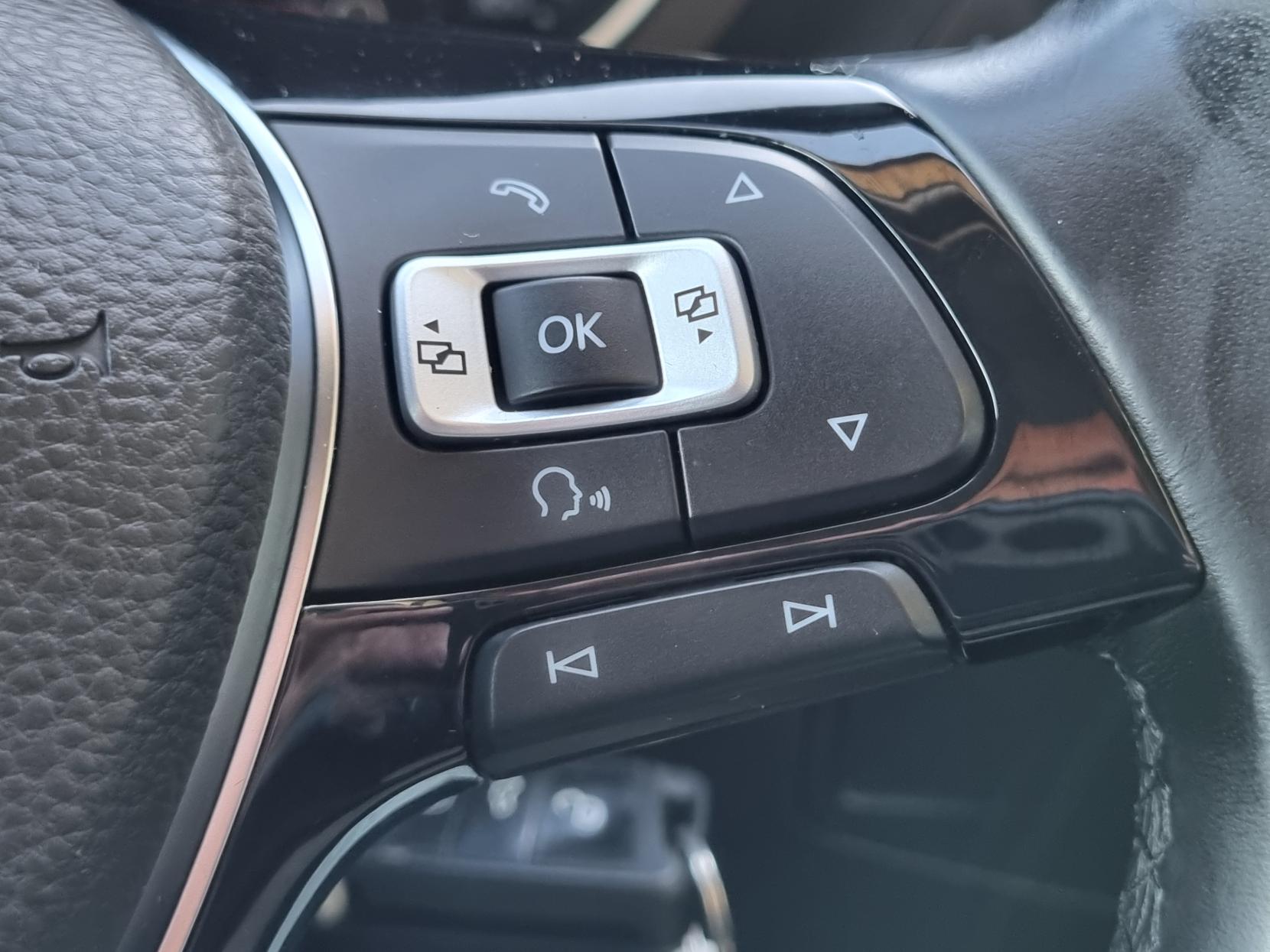 Volkswagen Tiguan 2.0 TDI SE Navigation SUV 5dr Diesel Manual 4Motion Euro 6 (s/s) (150 ps)