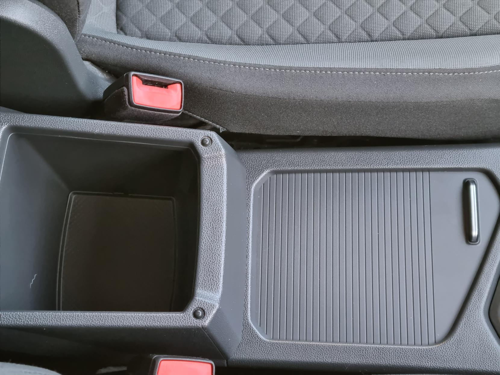 Volkswagen Tiguan 2.0 TDI SE Navigation SUV 5dr Diesel Manual 4Motion Euro 6 (s/s) (150 ps)