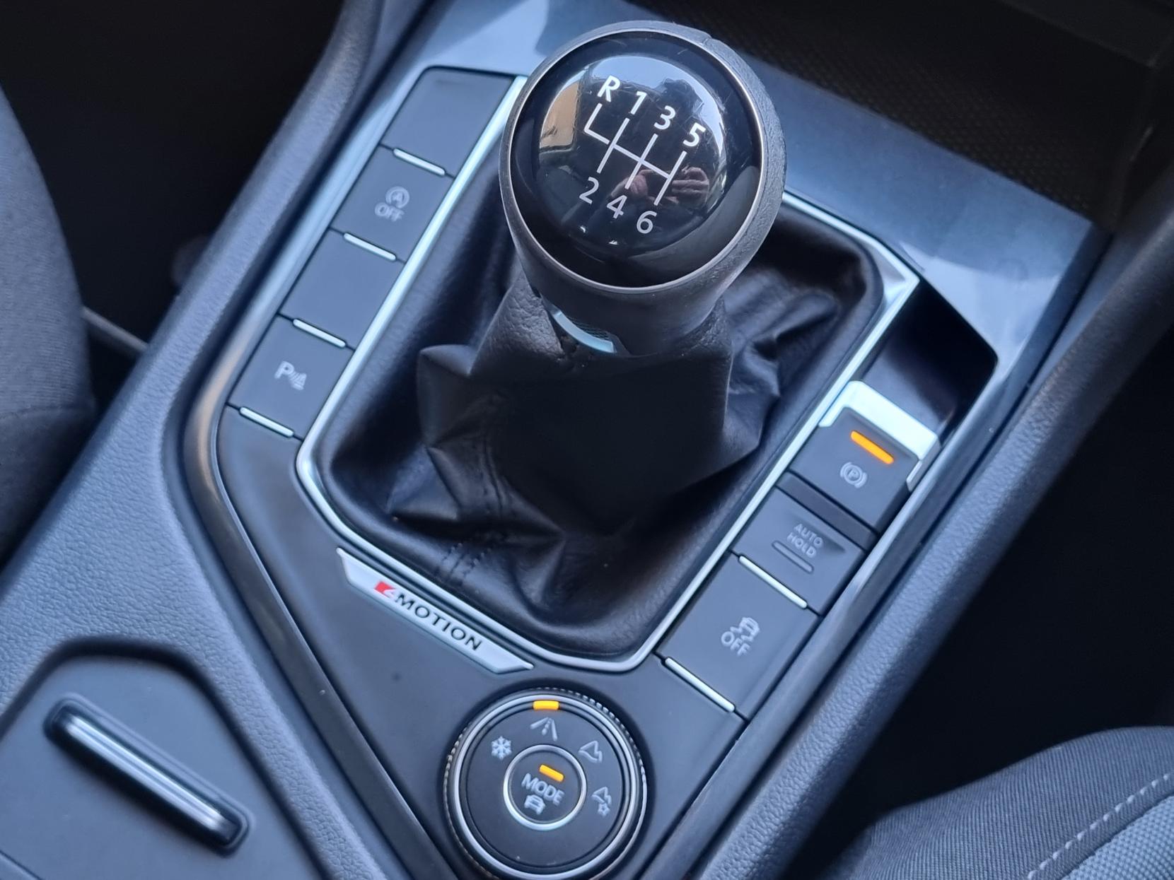 Volkswagen Tiguan 2.0 TDI SE Navigation SUV 5dr Diesel Manual 4Motion Euro 6 (s/s) (150 ps)