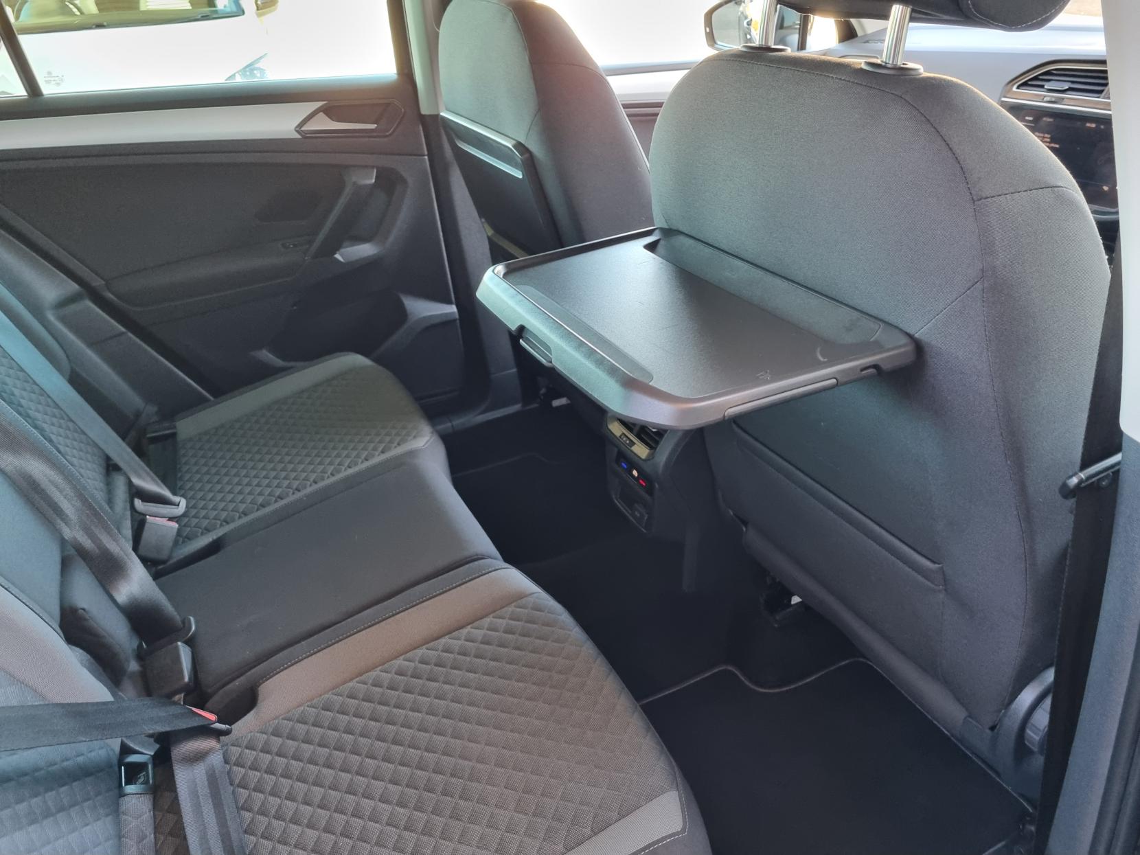 Volkswagen Tiguan 2.0 TDI SE Navigation SUV 5dr Diesel Manual 4Motion Euro 6 (s/s) (150 ps)