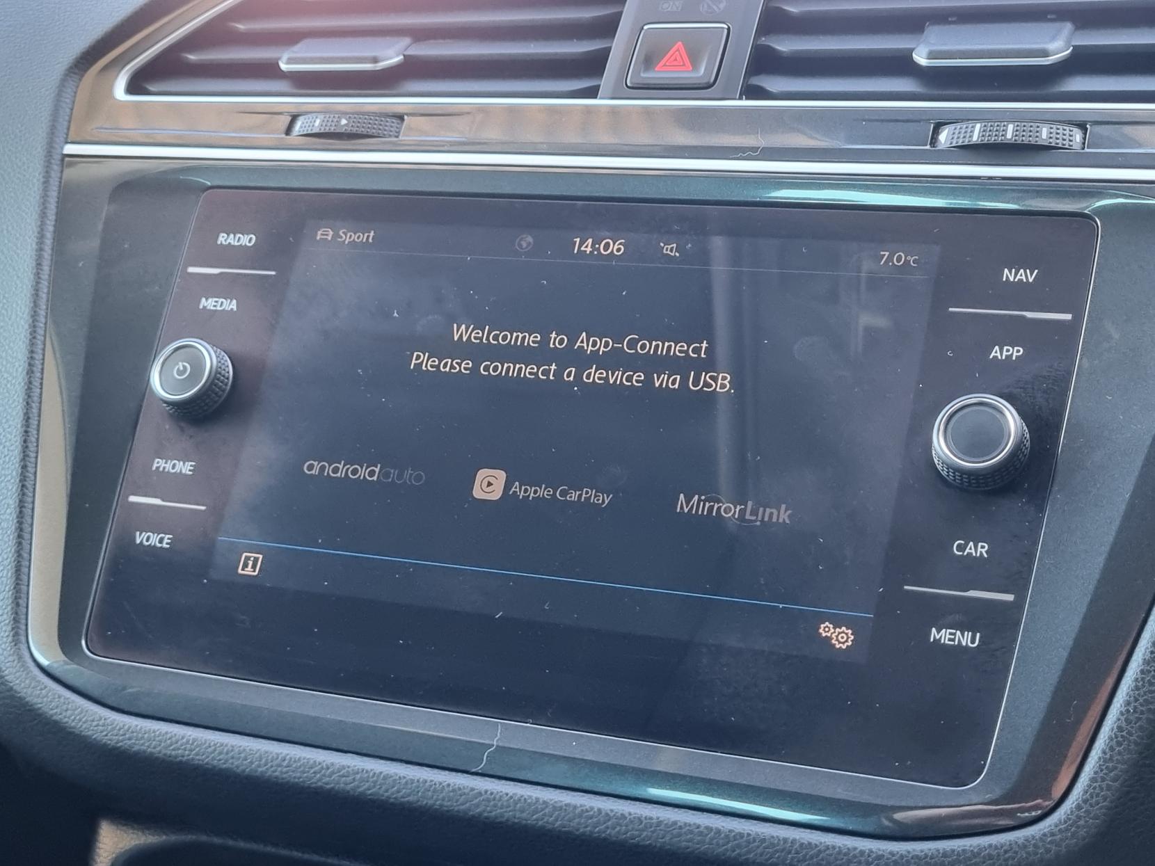 Volkswagen Tiguan 2.0 TDI SE Navigation SUV 5dr Diesel Manual 4Motion Euro 6 (s/s) (150 ps)