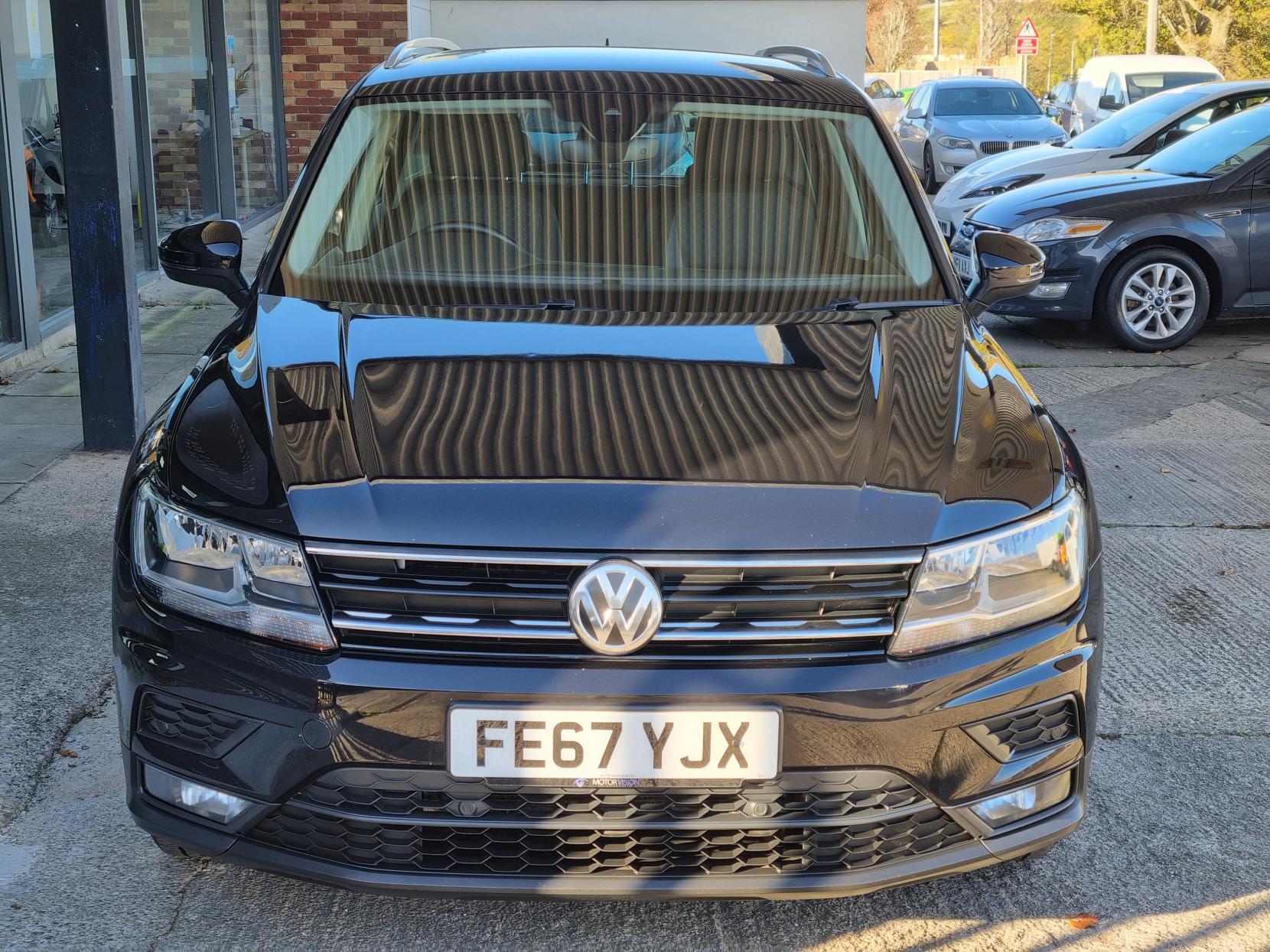 Volkswagen Tiguan 2.0 TDI SE Navigation SUV 5dr Diesel Manual 4Motion Euro 6 (s/s) (150 ps)