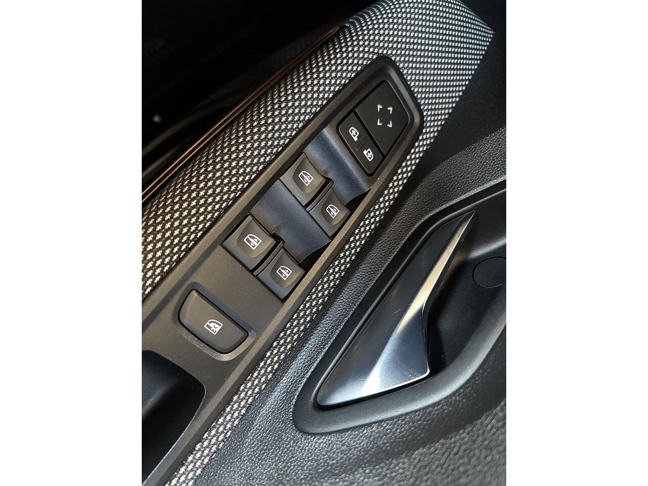 Dacia Sandero Stepway 1.0 TCe Prestige Hatchback 5dr Petrol Manual Euro 6 (s/s) (90 ps)