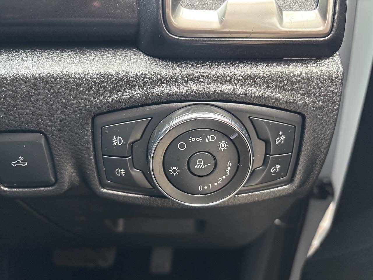 Ford Ranger 2.0 EcoBlue Wildtrak Pickup Double Cab 4dr Diesel Auto 4WD Euro 6 (s/s) (213 ps)