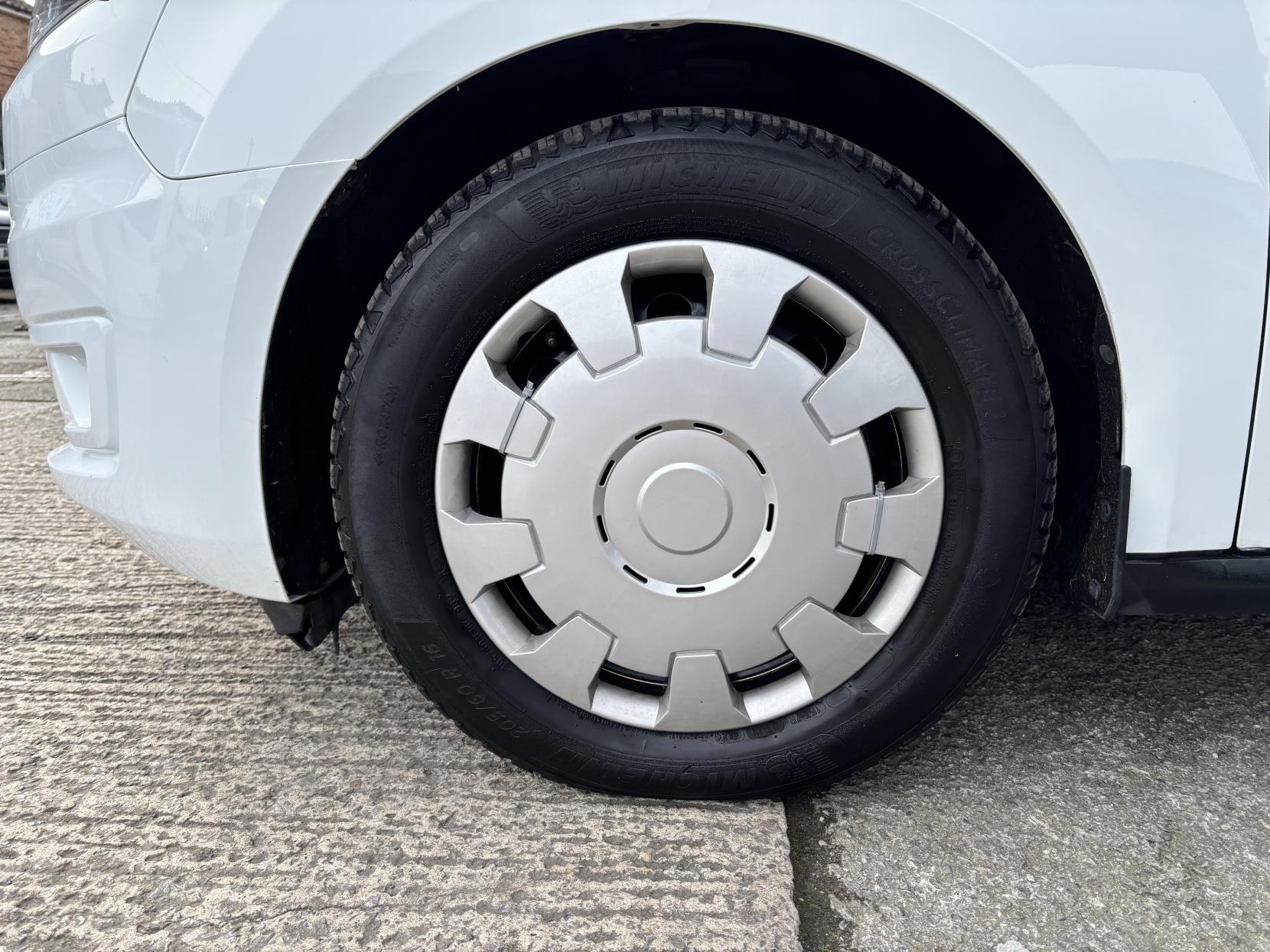 Ford Transit Connect 1.5 240 EcoBlue Trend Panel Van 5dr Diesel Auto L2 Euro 6 (s/s) (120 ps)