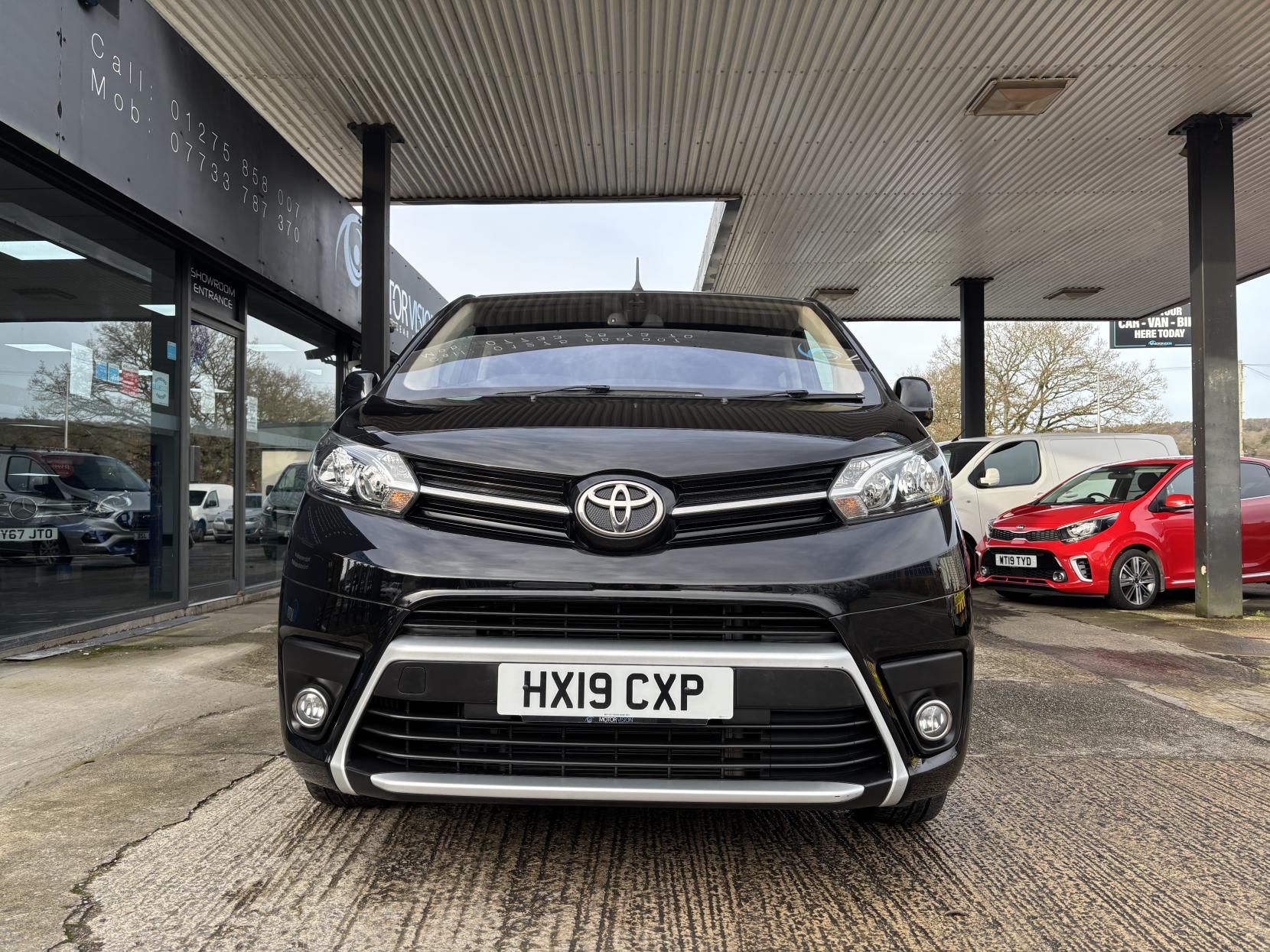 Toyota PROACE Verso 1.5D Shuttle Medium MPV 5dr Diesel Manual MWB Euro 6 (s/s) (9 Seat) (120 ps)