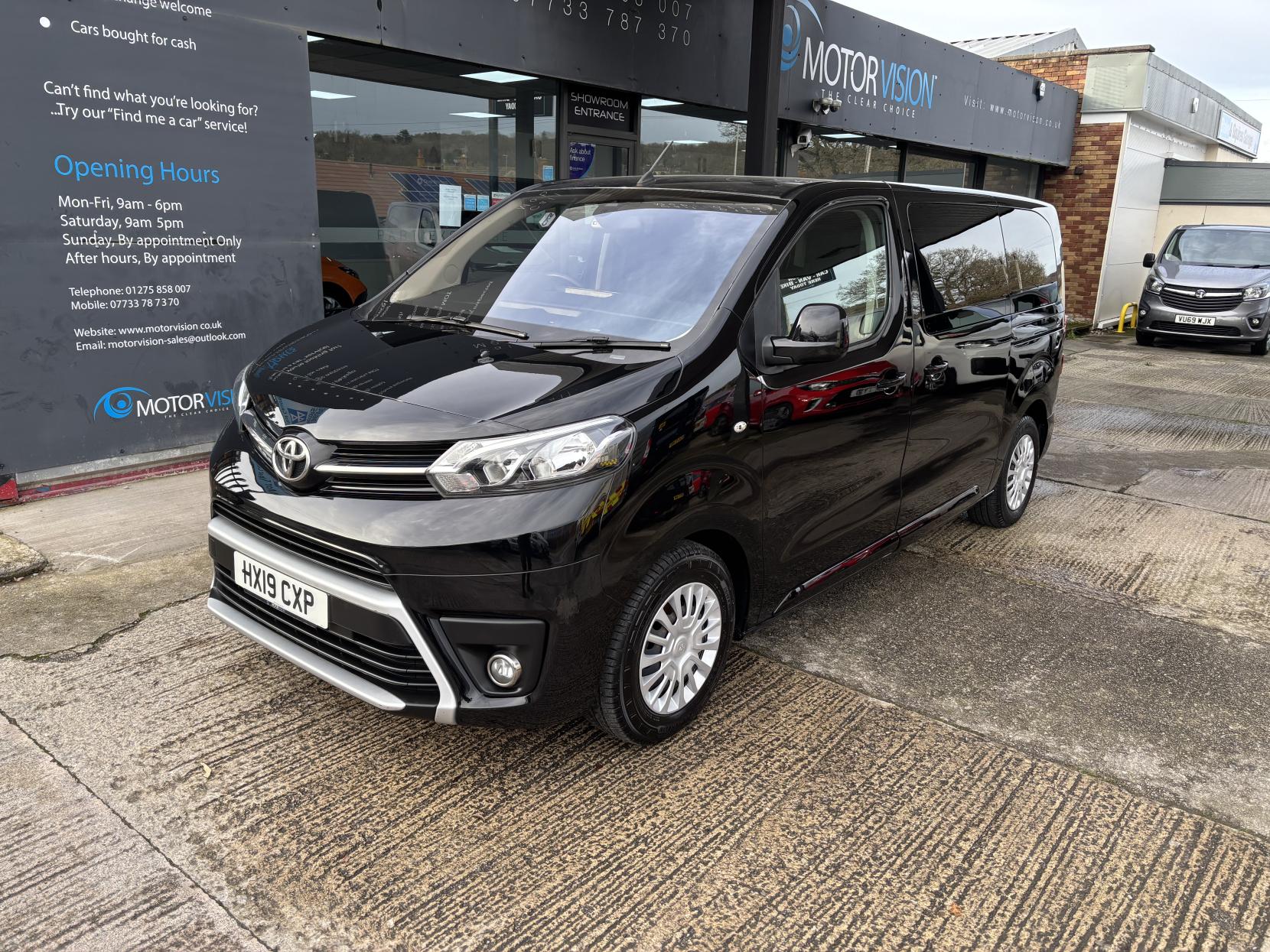 Toyota PROACE Verso 1.5D Shuttle Medium MPV 5dr Diesel Manual MWB Euro 6 (s/s) (9 Seat) (120 ps)