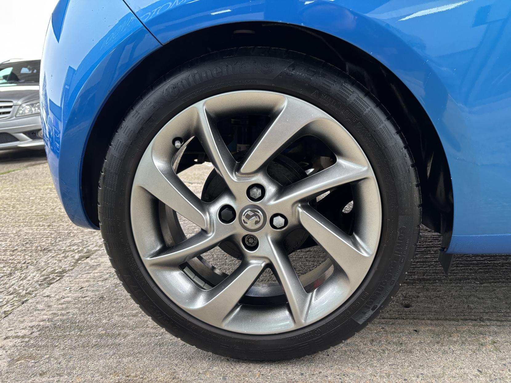 Vauxhall ADAM 1.2i SLAM Hatchback 3dr Petrol Manual Euro 6 (70 ps)