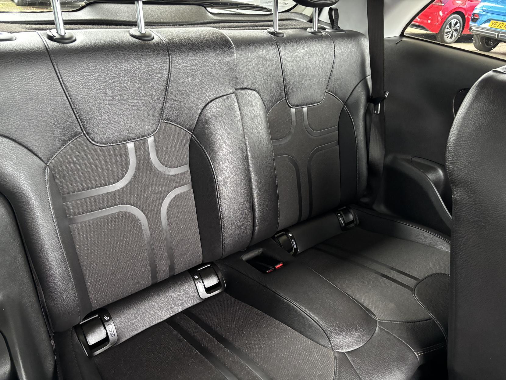 Vauxhall ADAM 1.2i SLAM Hatchback 3dr Petrol Manual Euro 6 (70 ps)