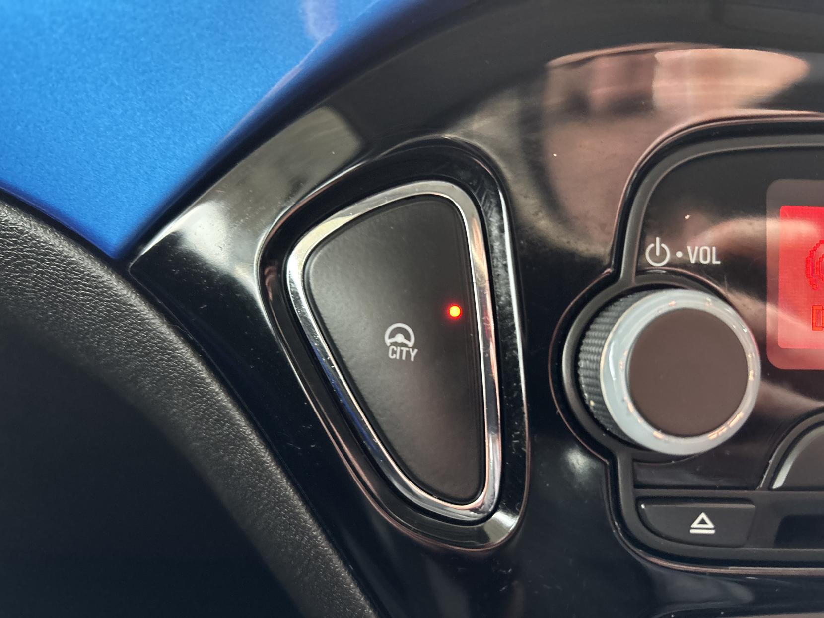 Vauxhall ADAM 1.2i SLAM Hatchback 3dr Petrol Manual Euro 6 (70 ps)