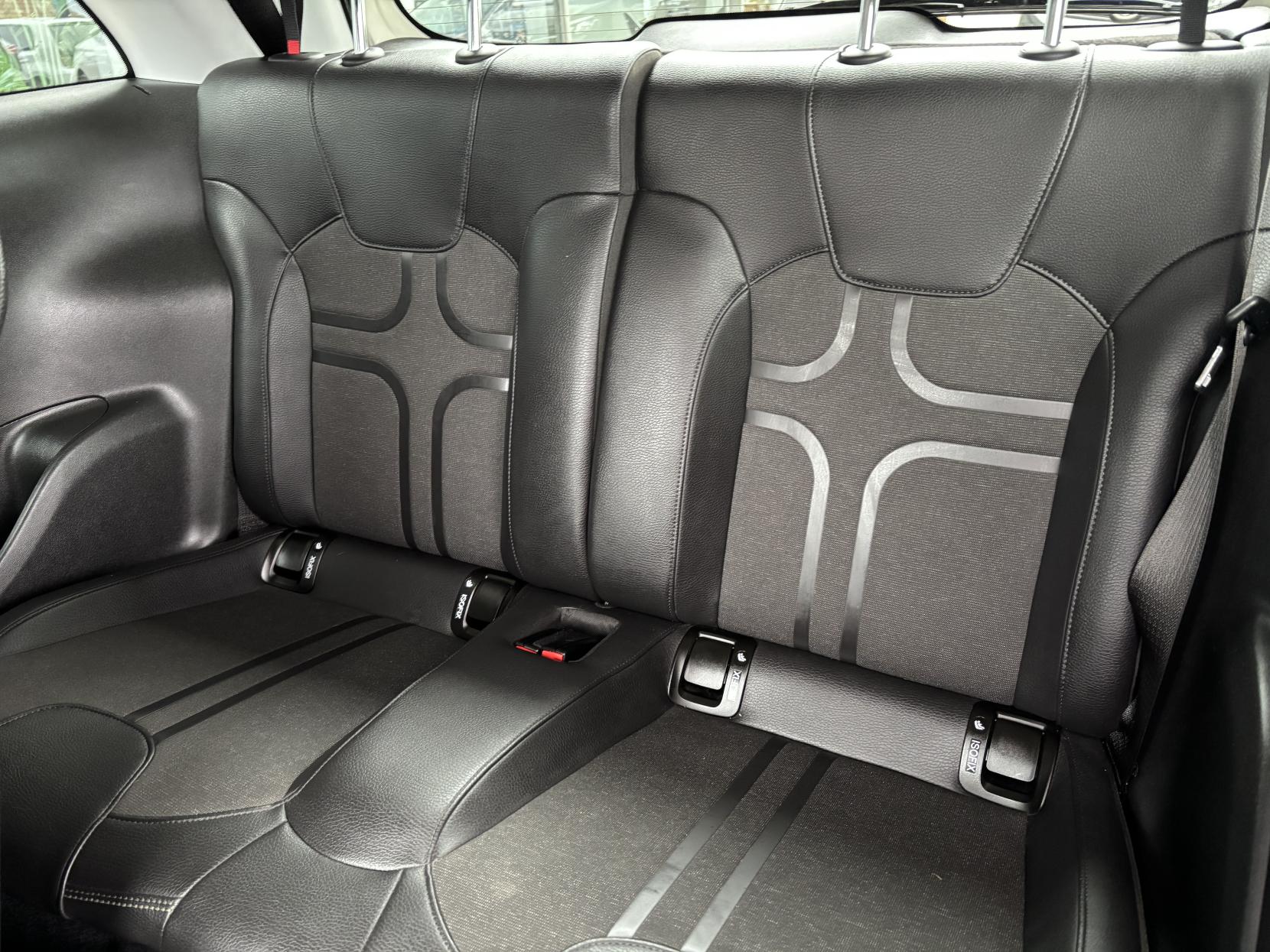 Vauxhall ADAM 1.2i SLAM Hatchback 3dr Petrol Manual Euro 6 (70 ps)