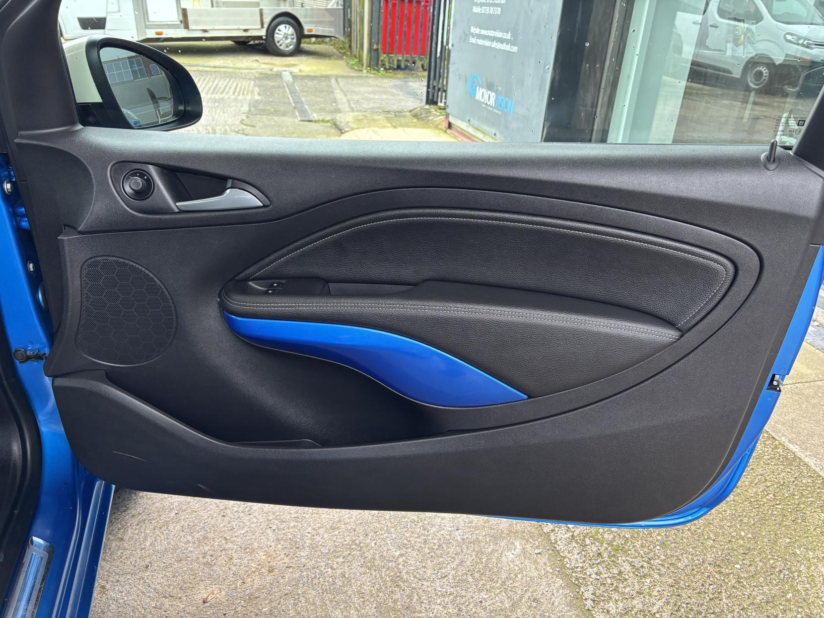 Vauxhall ADAM 1.2i SLAM Hatchback 3dr Petrol Manual Euro 6 (70 ps)