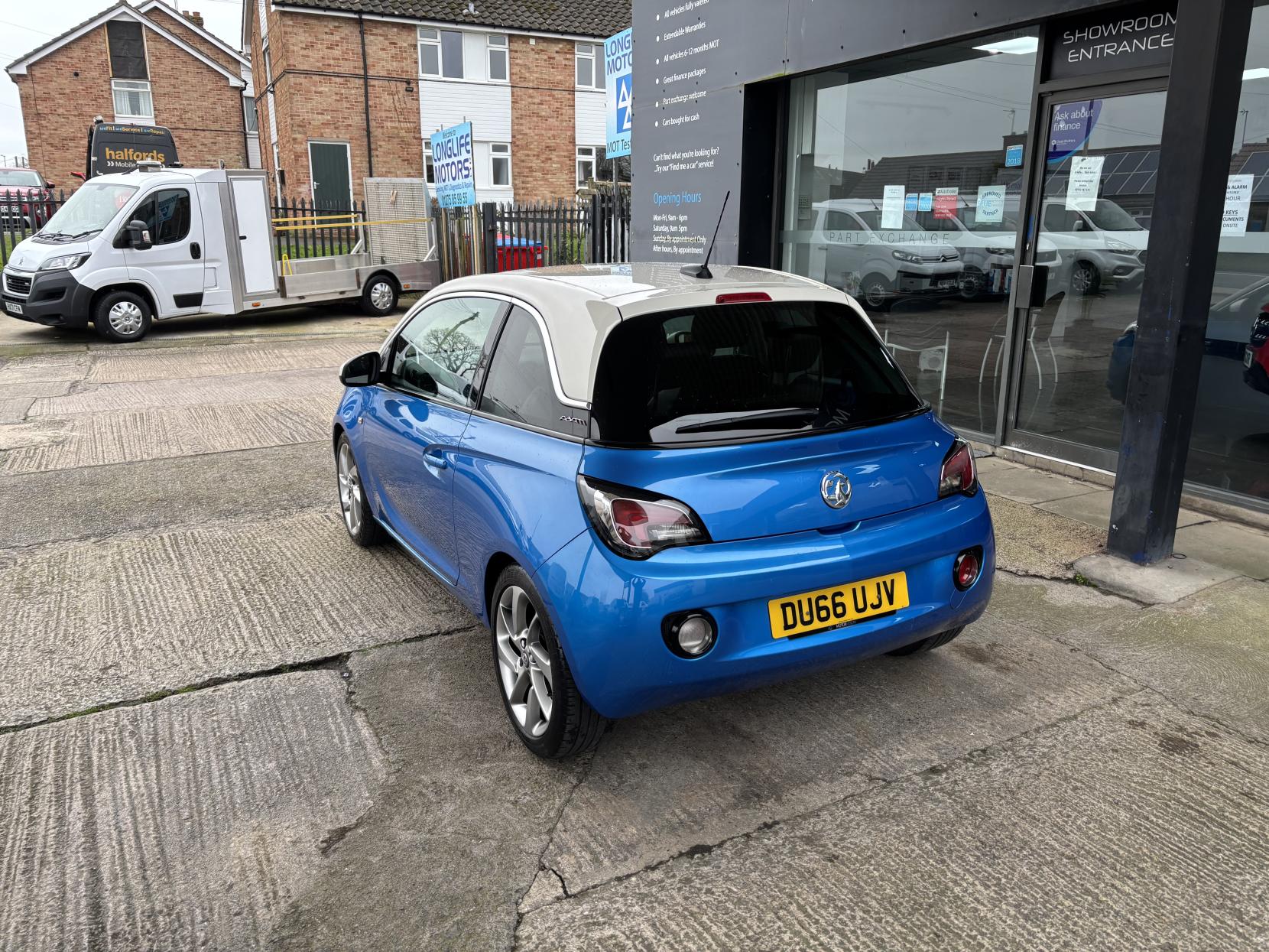 Vauxhall ADAM 1.2i SLAM Hatchback 3dr Petrol Manual Euro 6 (70 ps)