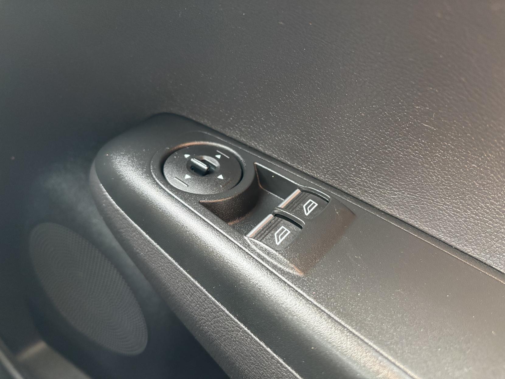 Ford Transit Courier 1.5 TDCi Limited Panel Van 5dr Diesel Manual L1 Euro 6 (100 ps)