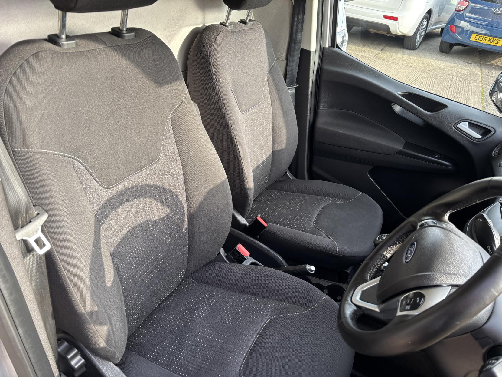 Ford Transit Courier 1.5 TDCi Limited Panel Van 5dr Diesel Manual L1 Euro 6 (100 ps)