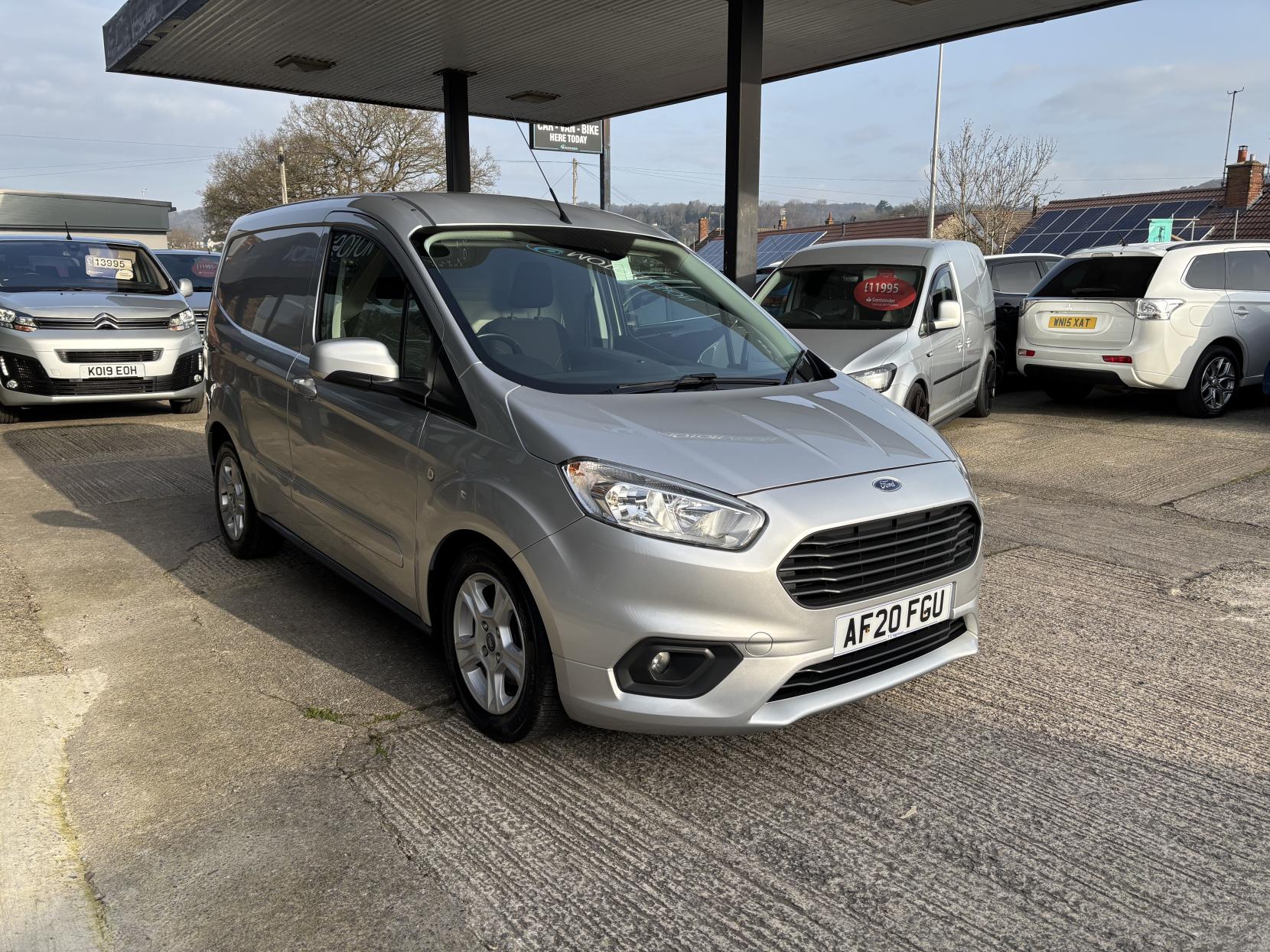 Ford Transit Courier 1.5 TDCi Limited Panel Van 5dr Diesel Manual L1 Euro 6 (100 ps)