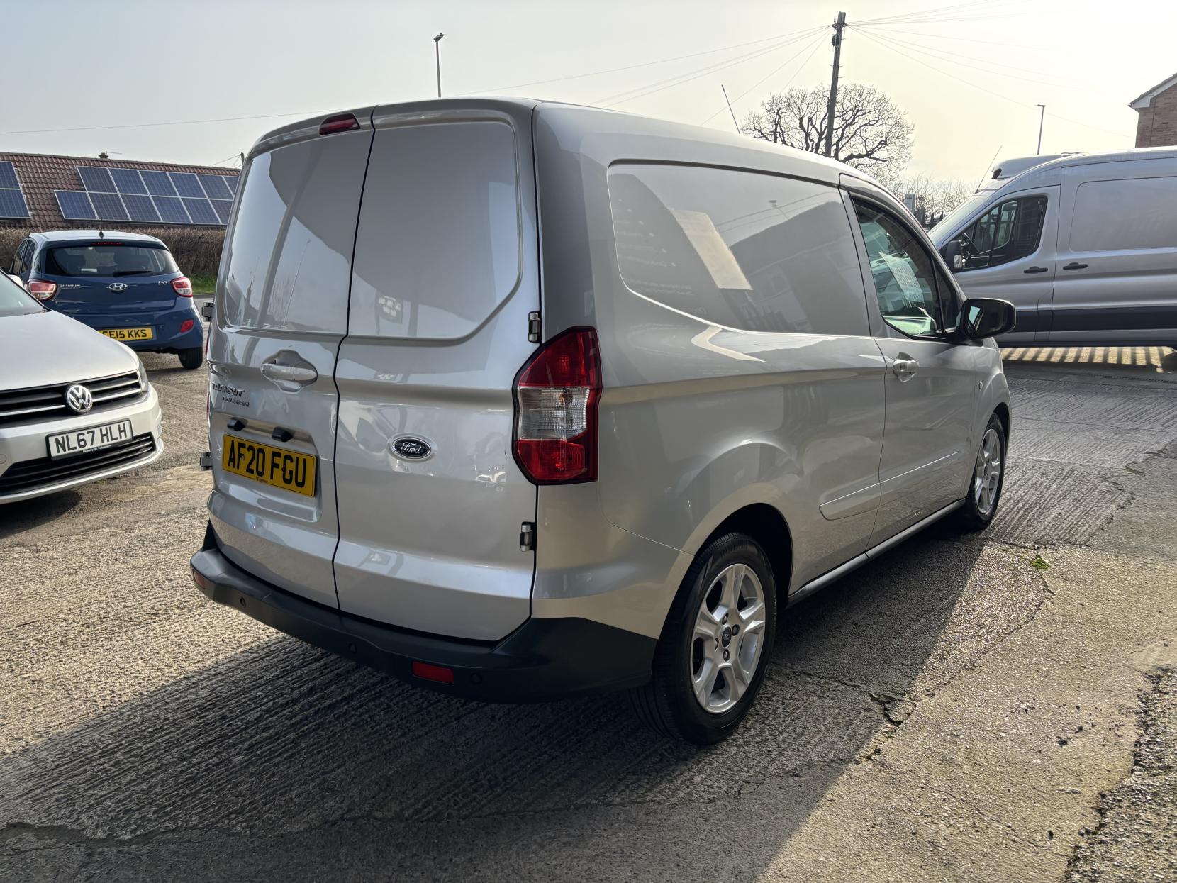 Ford Transit Courier 1.5 TDCi Limited Panel Van 5dr Diesel Manual L1 Euro 6 (100 ps)