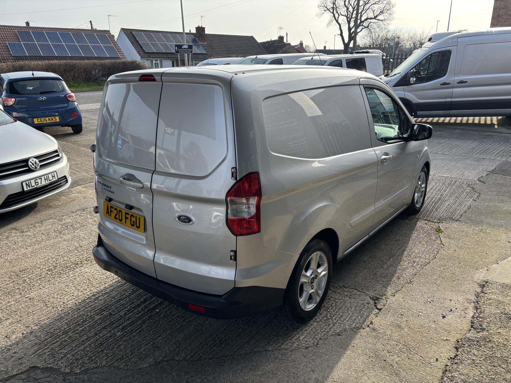 Ford Transit Courier 1.5 TDCi Limited Panel Van 5dr Diesel Manual L1 Euro 6 (100 ps)