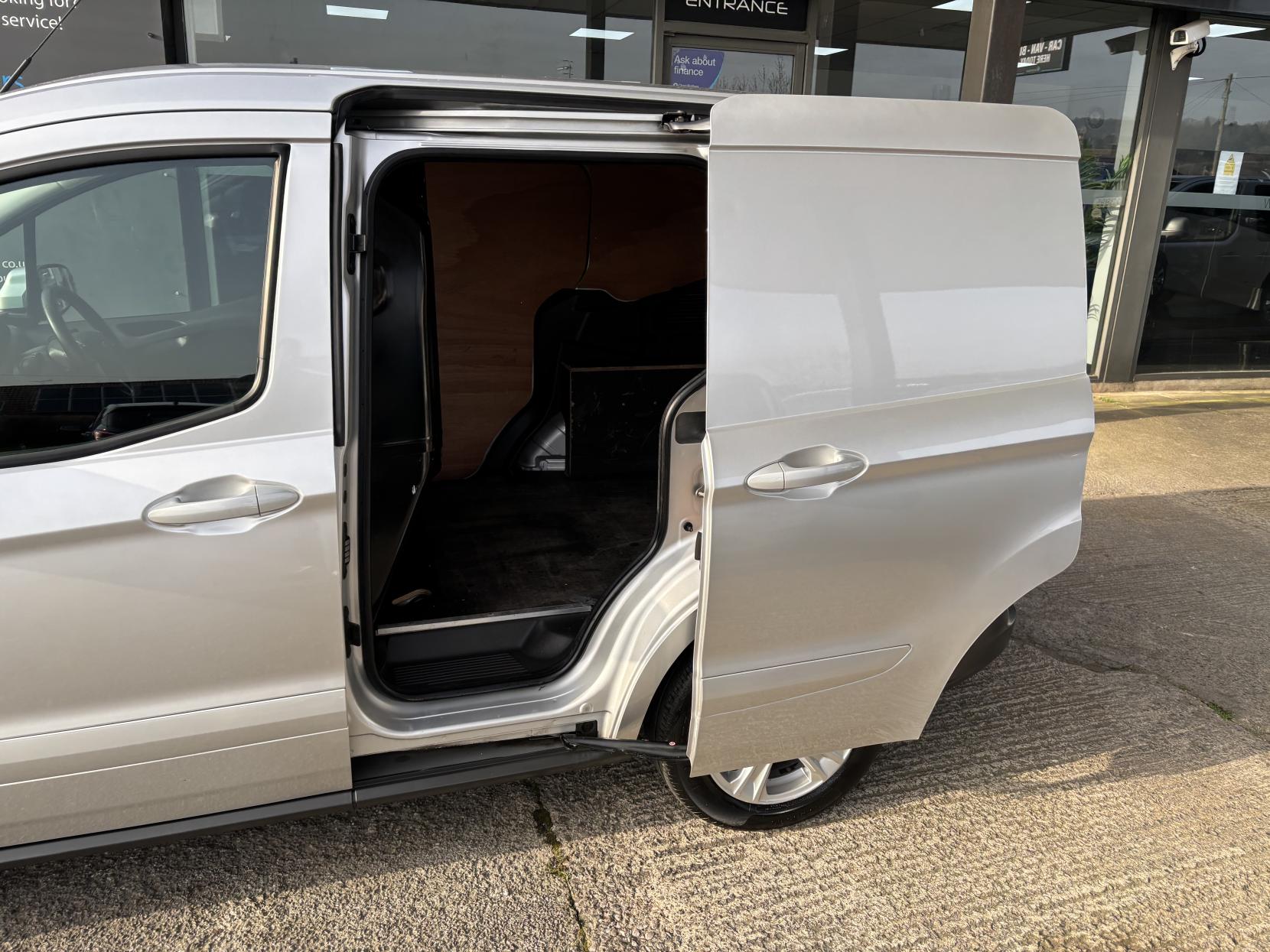 Ford Transit Courier 1.5 TDCi Limited Panel Van 5dr Diesel Manual L1 Euro 6 (100 ps)