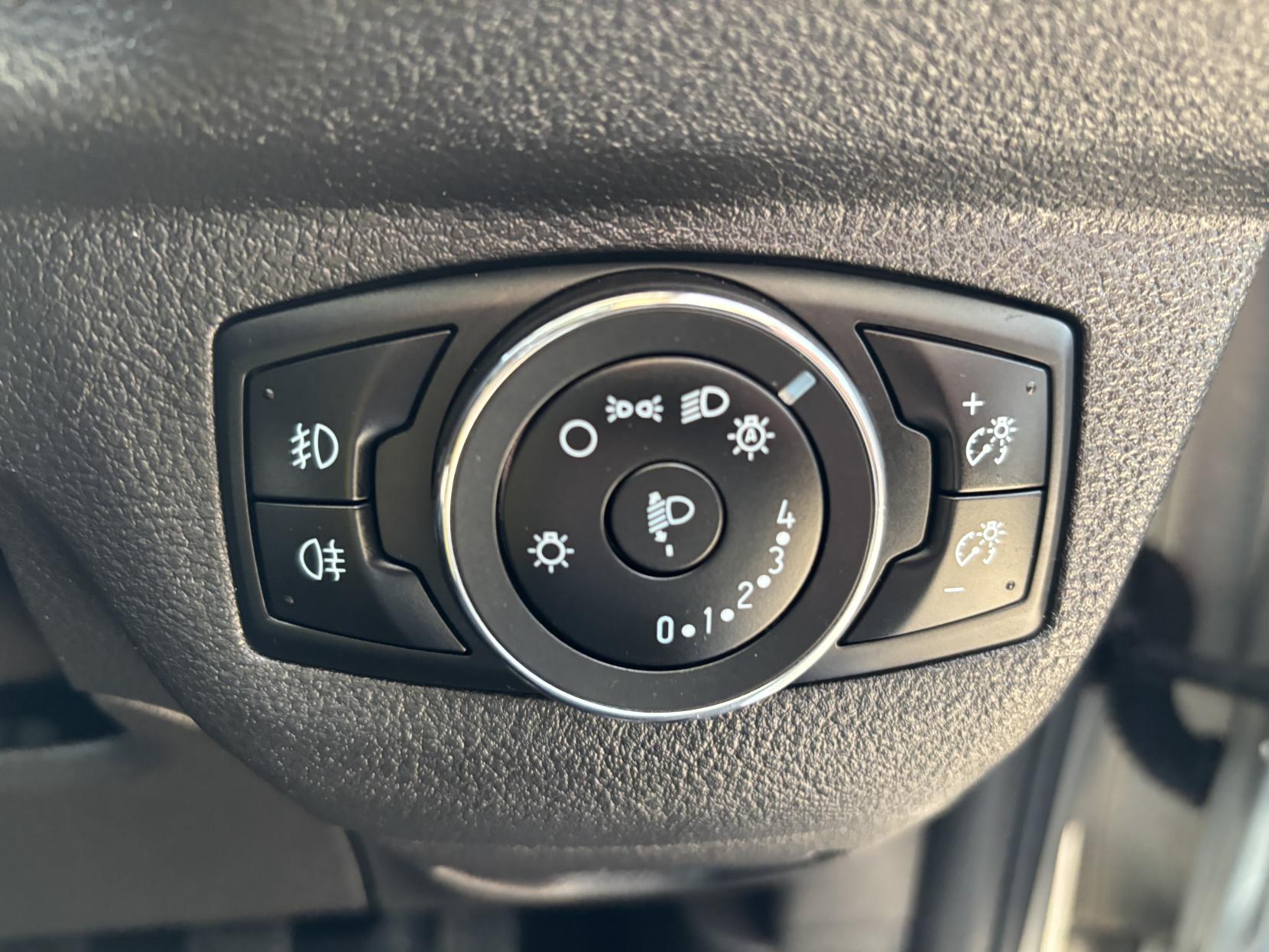 Ford Transit Courier 1.5 TDCi Limited Panel Van 5dr Diesel Manual L1 Euro 6 (100 ps)