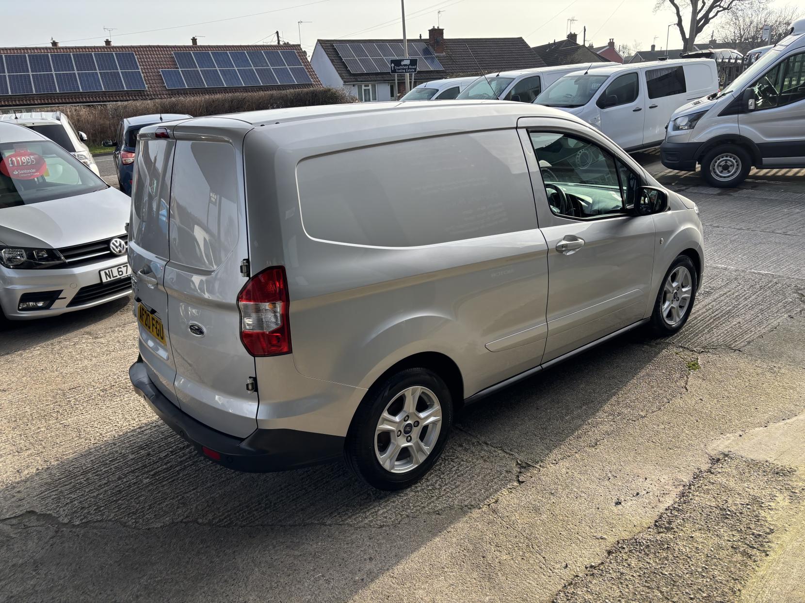 Ford Transit Courier 1.5 TDCi Limited Panel Van 5dr Diesel Manual L1 Euro 6 (100 ps)