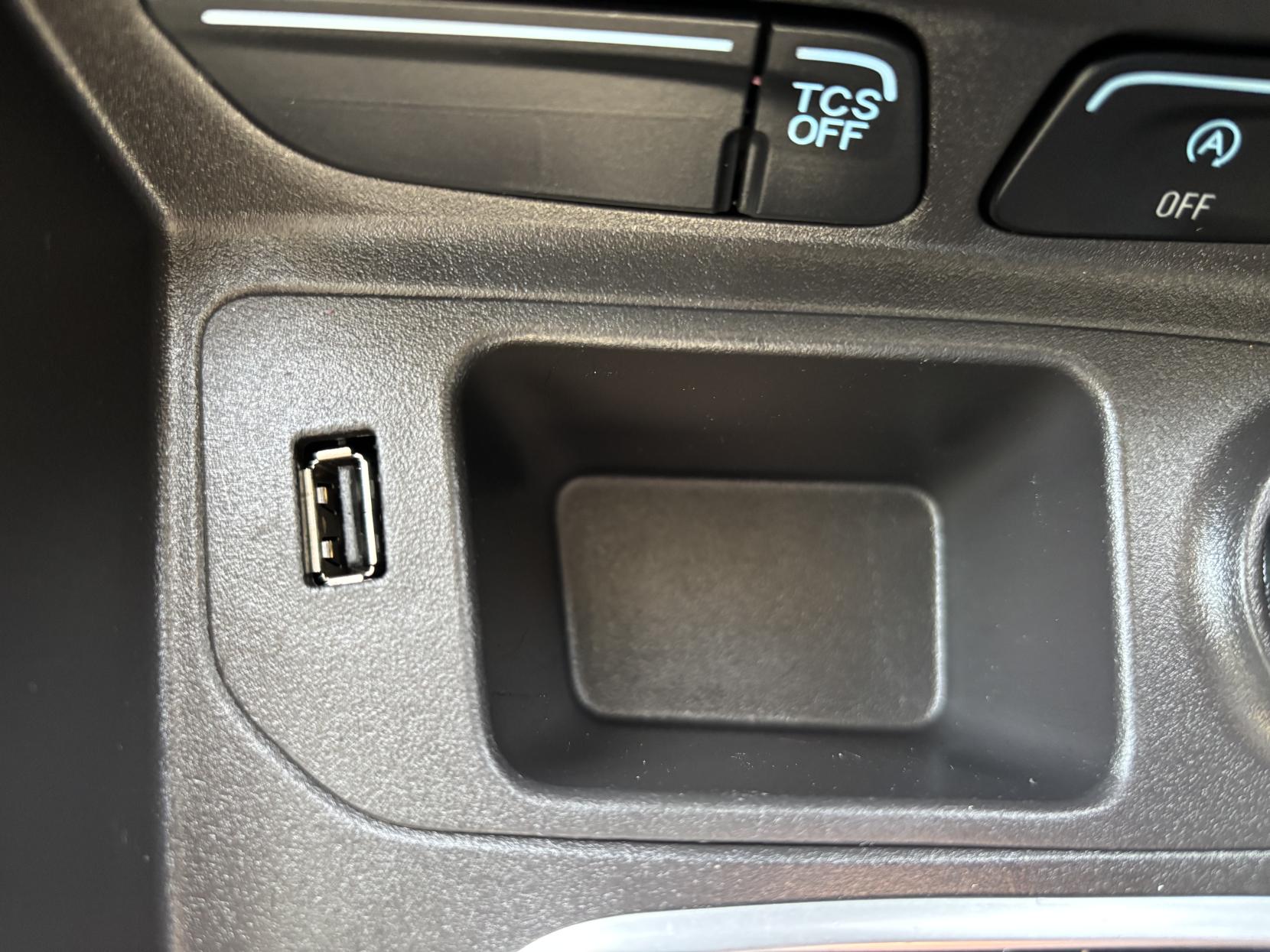 Ford Transit Courier 1.5 TDCi Limited Panel Van 5dr Diesel Manual L1 Euro 6 (100 ps)