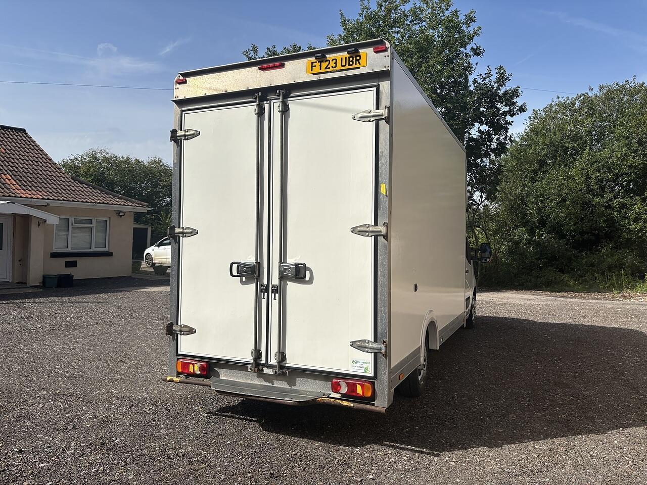 Nissan Interstar 2.0 dCi 35 Acenta Luton 4dr Diesel Manual L3 Euro 6 (s/s) (130 ps)