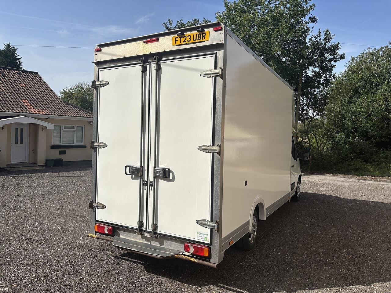 Nissan Interstar 2.0 dCi 35 Acenta Luton 4dr Diesel Manual L3 Euro 6 (s/s) (130 ps)