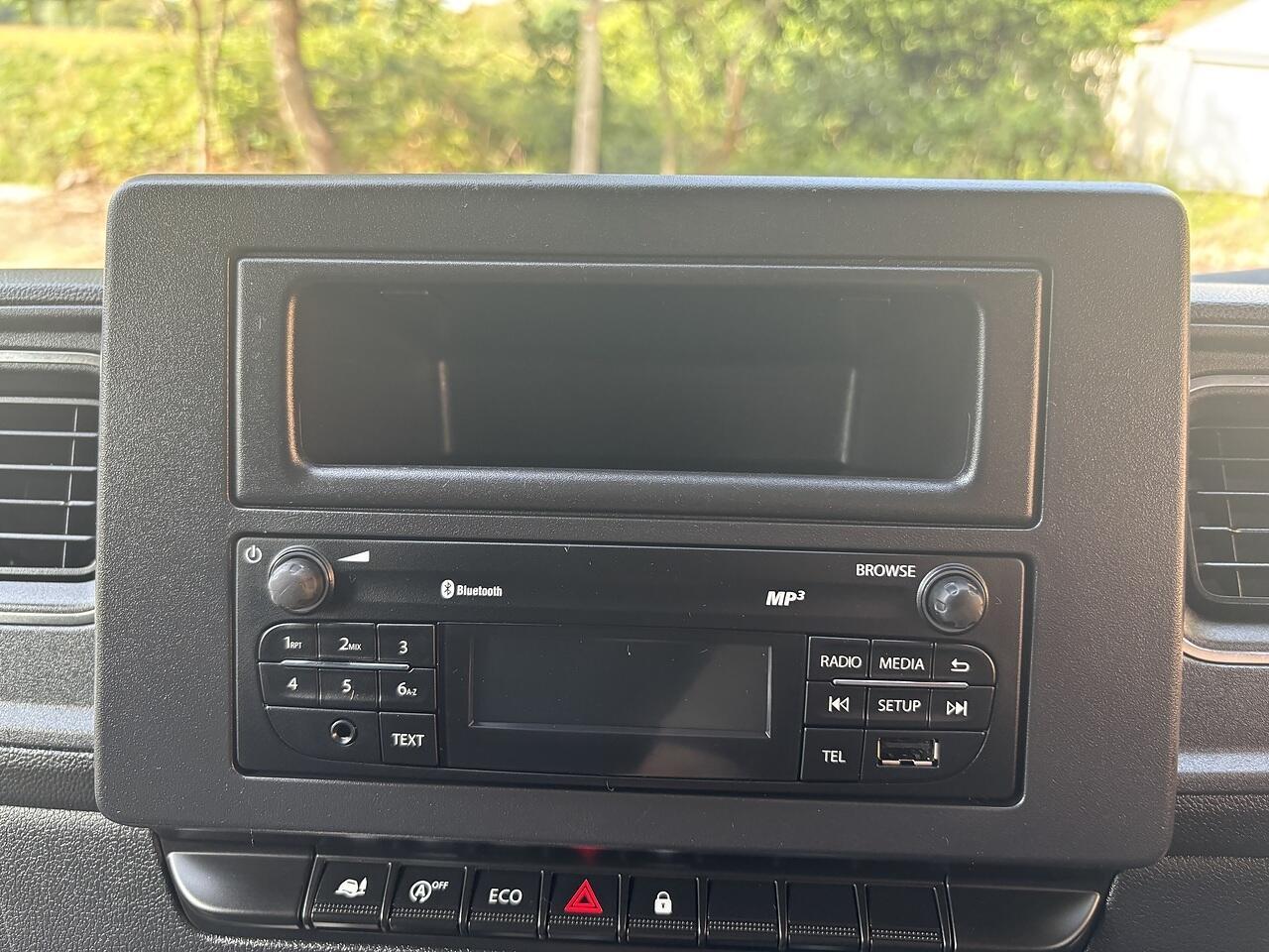 Nissan Interstar 2.0 dCi 35 Acenta Luton 4dr Diesel Manual L3 Euro 6 (s/s) (130 ps)