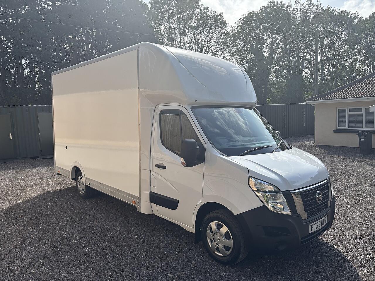 Nissan Interstar 2.0 dCi 35 Acenta Luton 4dr Diesel Manual L3 Euro 6 (s/s) (130 ps)