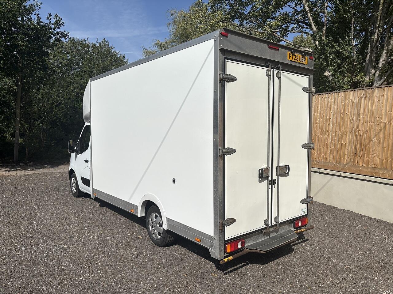 Nissan Interstar 2.0 dCi 35 Acenta Luton 4dr Diesel Manual L3 Euro 6 (s/s) (130 ps)