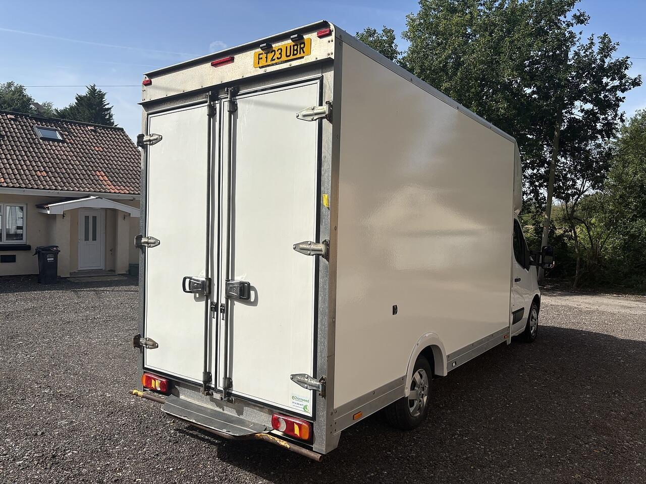 Nissan Interstar 2.0 dCi 35 Acenta Luton 4dr Diesel Manual L3 Euro 6 (s/s) (130 ps)