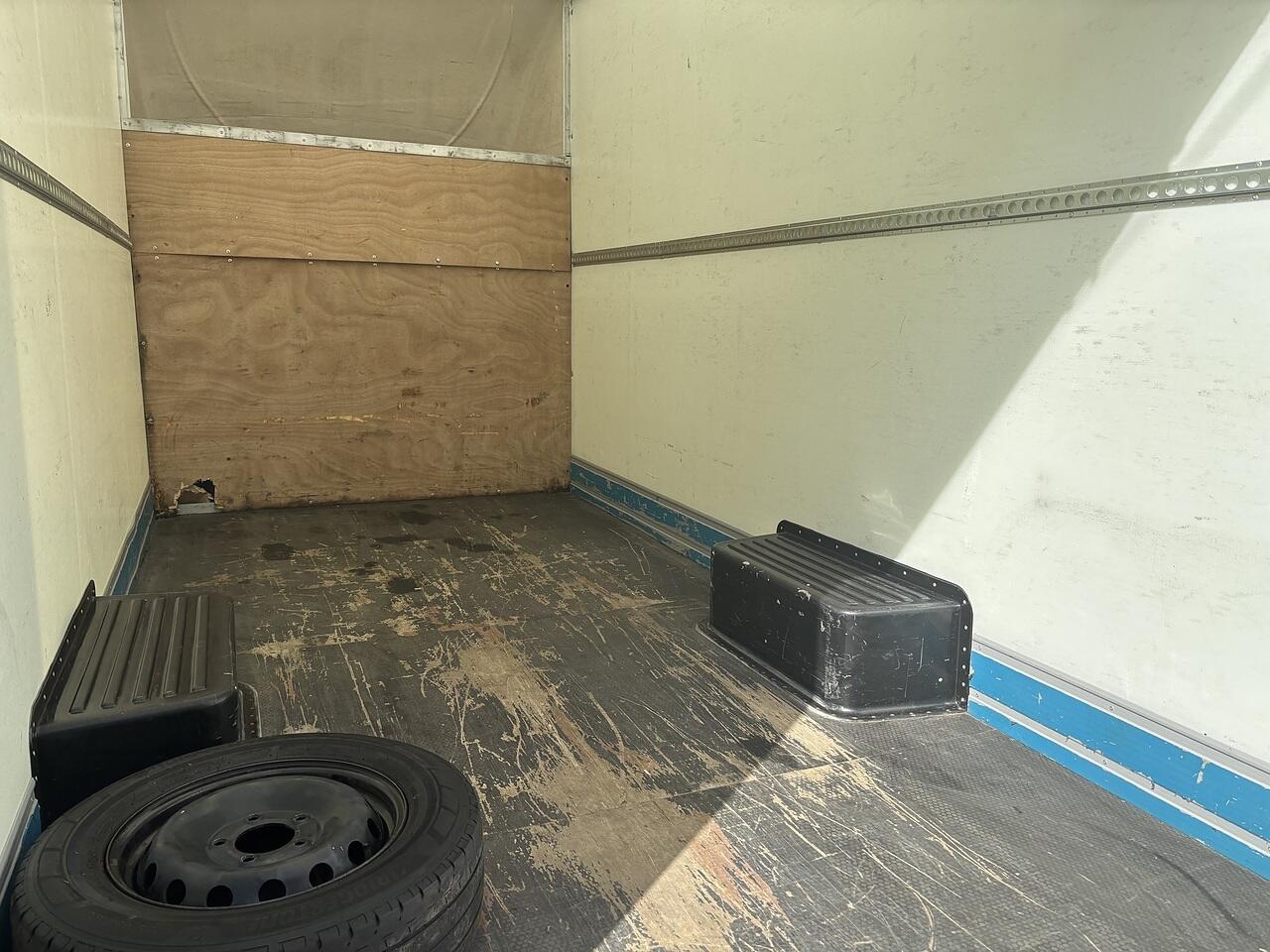 Nissan Interstar 2.0 dCi 35 Acenta Luton 4dr Diesel Manual L3 Euro 6 (s/s) (130 ps)