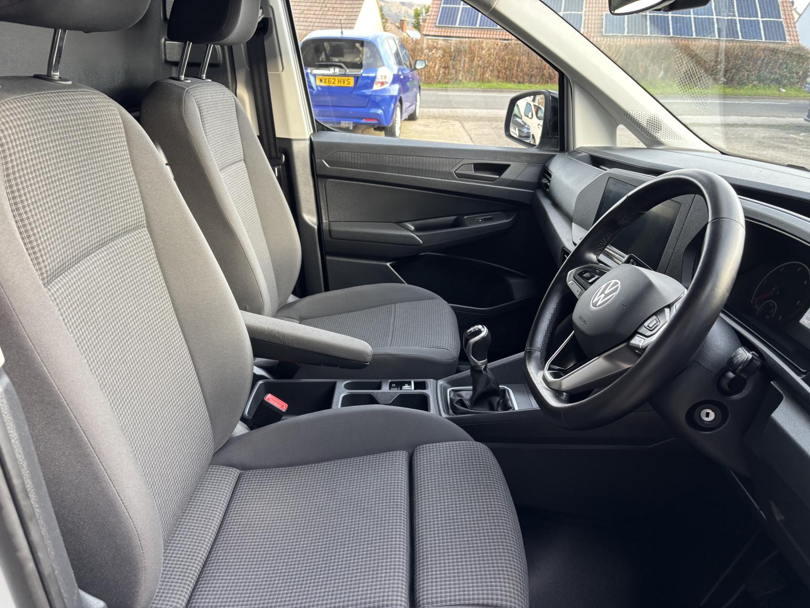 Volkswagen Caddy 2.0 TDI C20 Commerce Pro Panel Van 5dr Diesel Manual SWB Euro 6 (s/s) (102 ps)